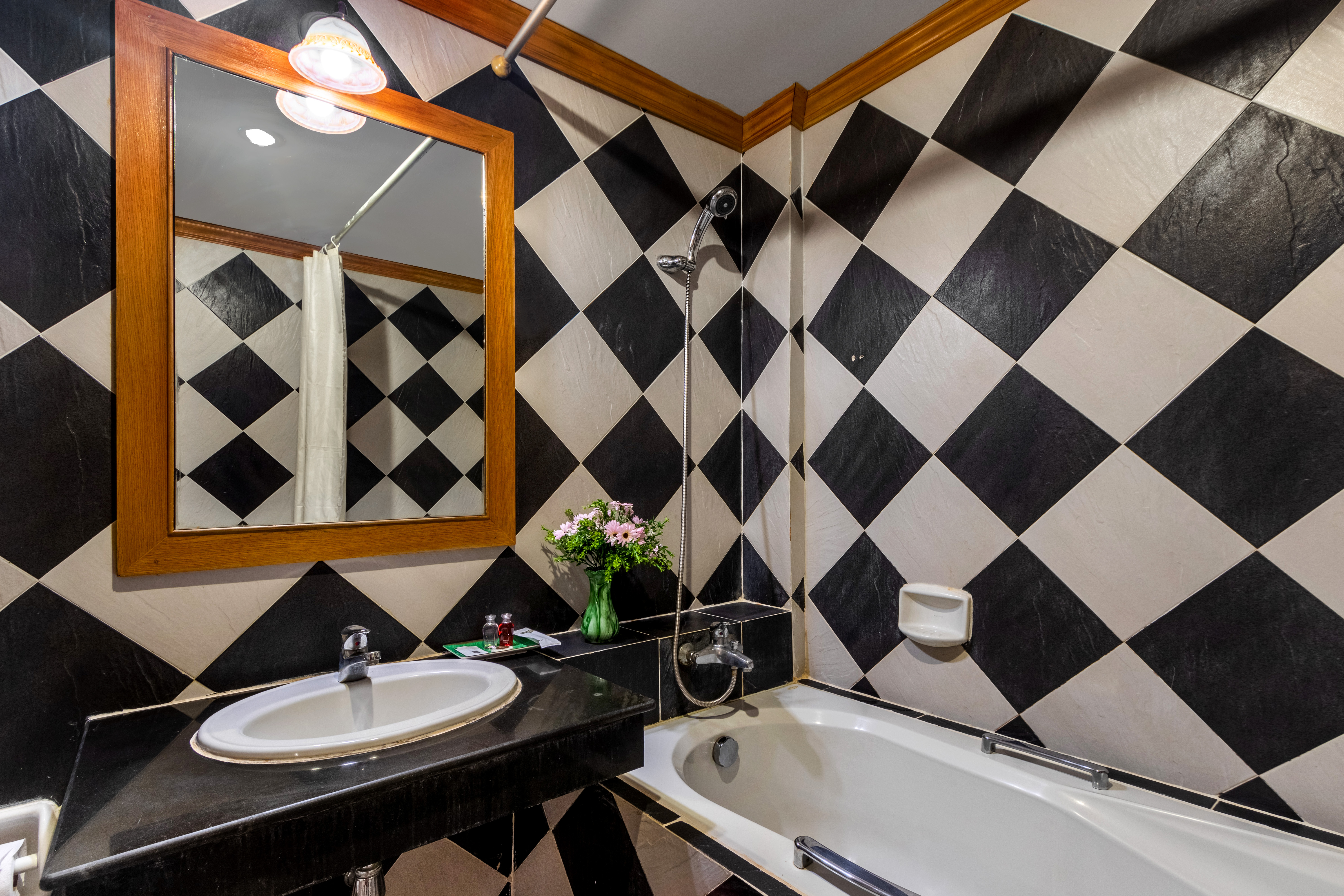 Double Deluxe Two Beds