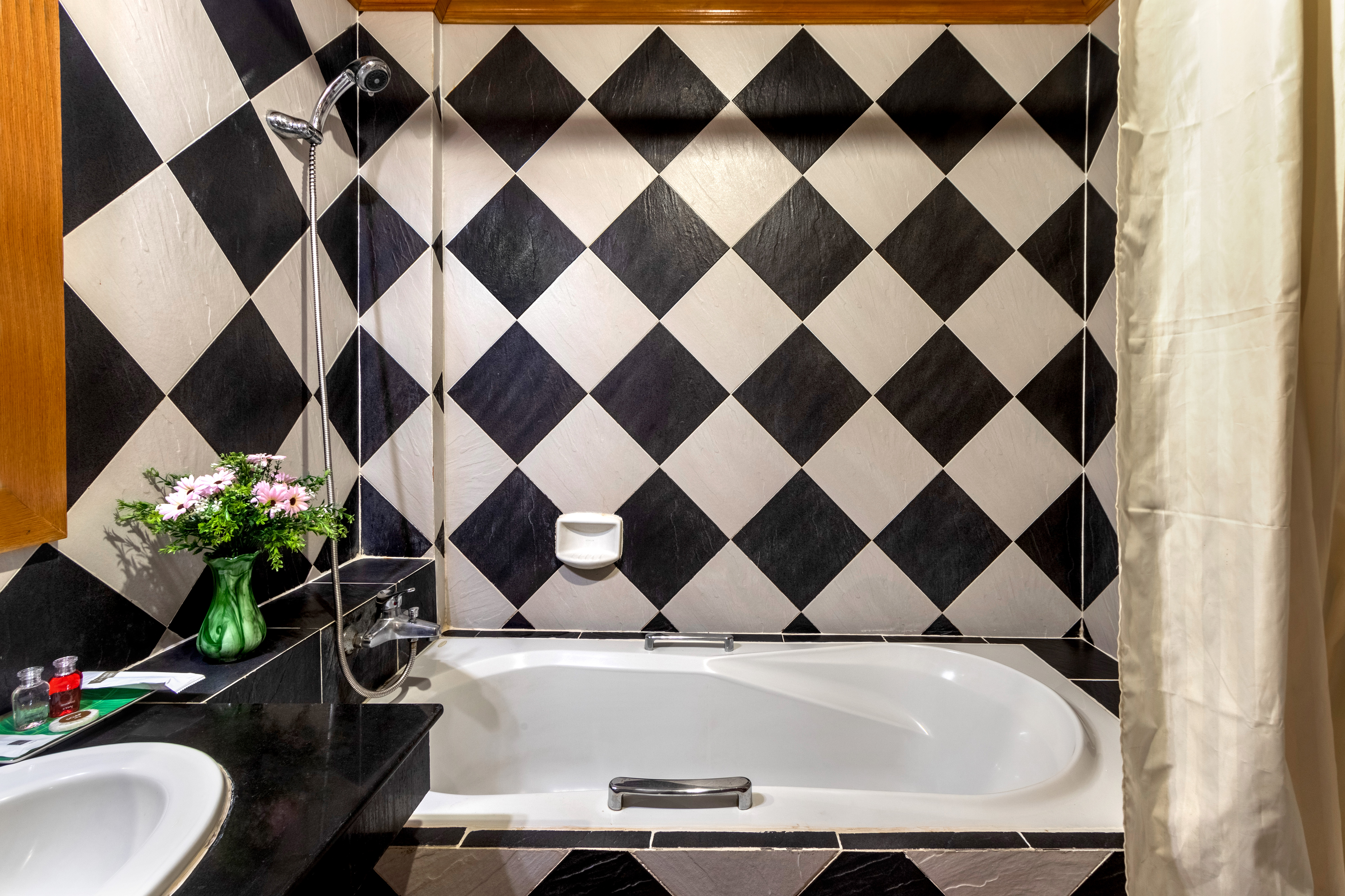 Double Deluxe Two Beds