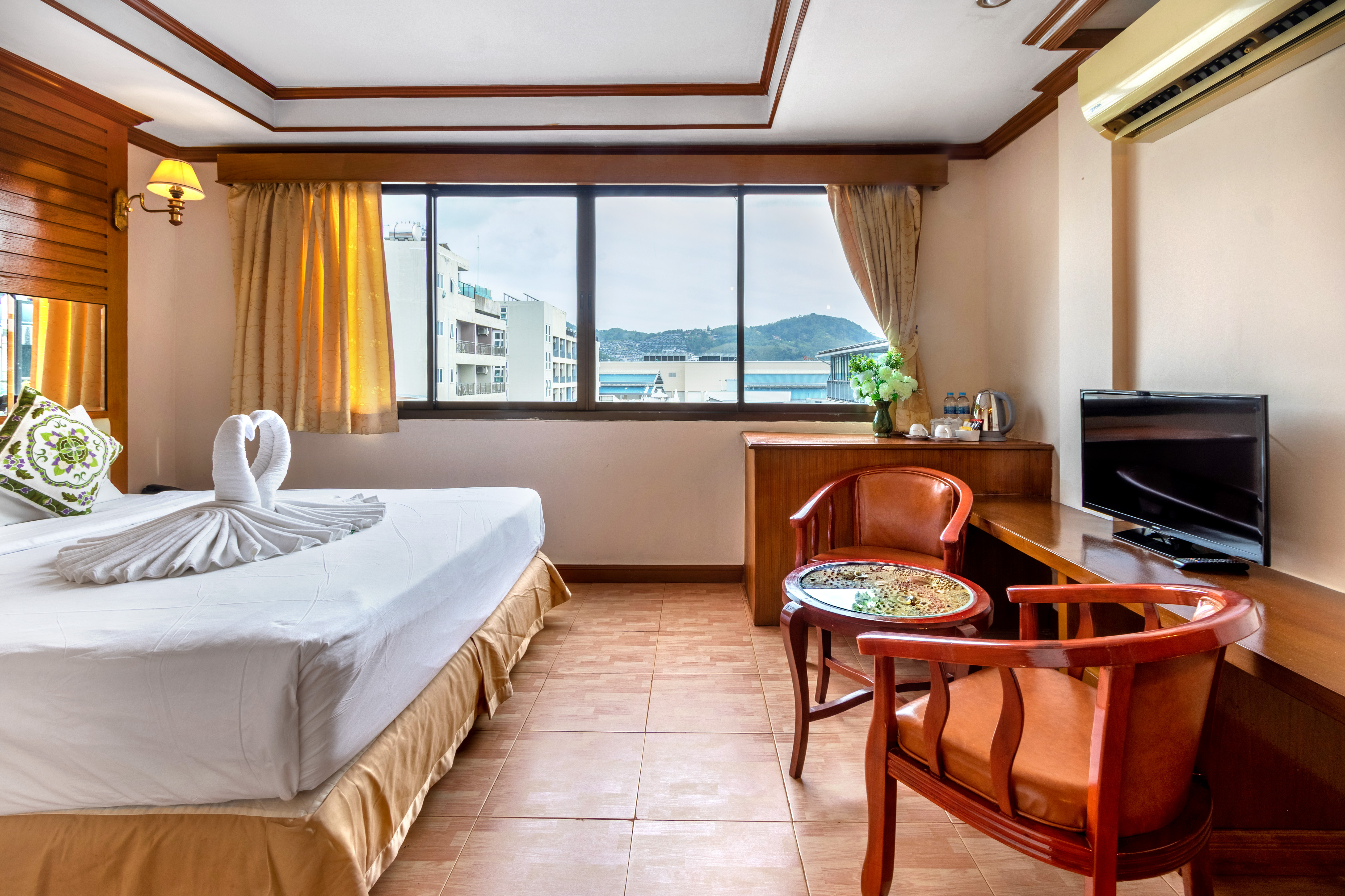 Double Deluxe One Bed