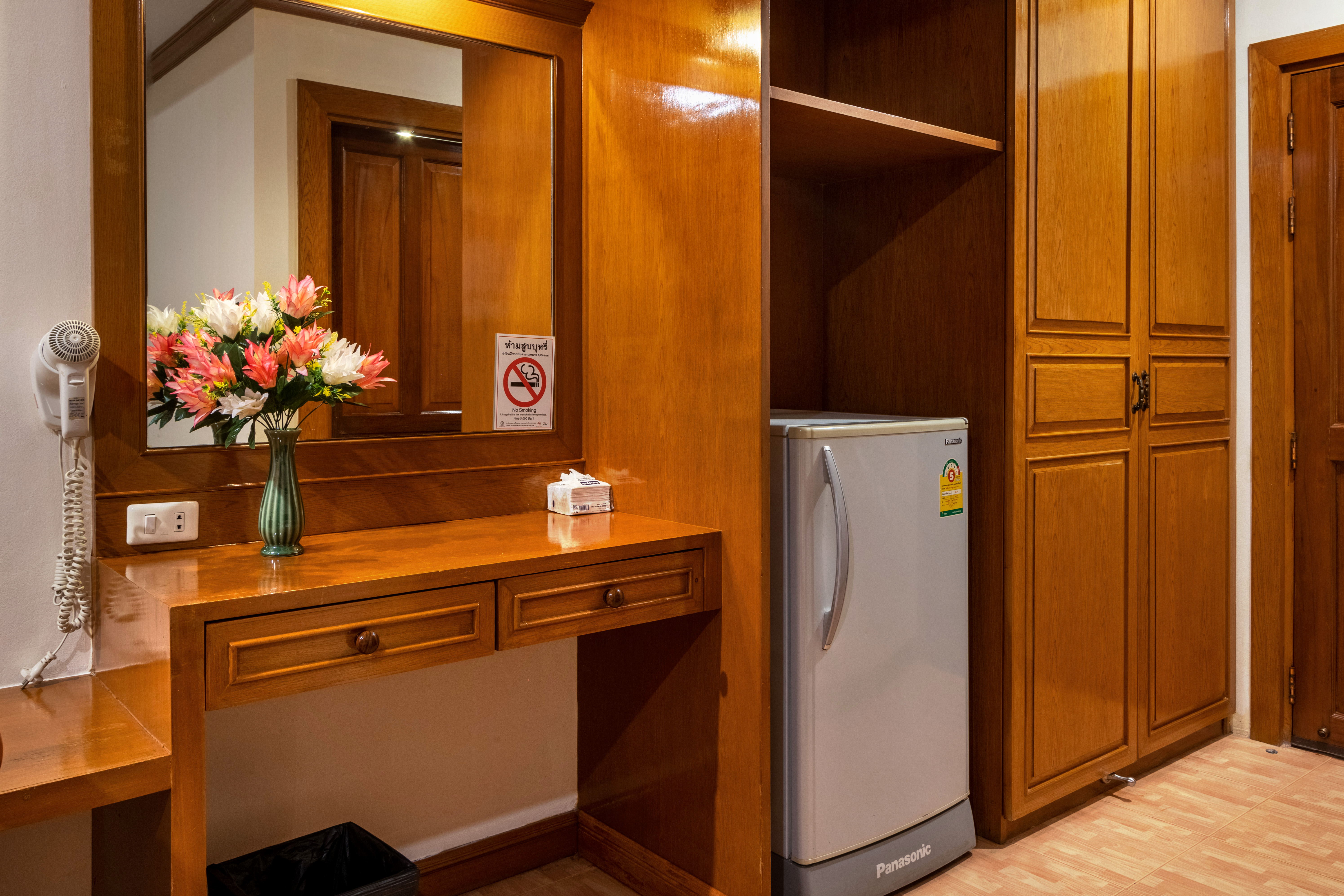 Double Deluxe One Bed