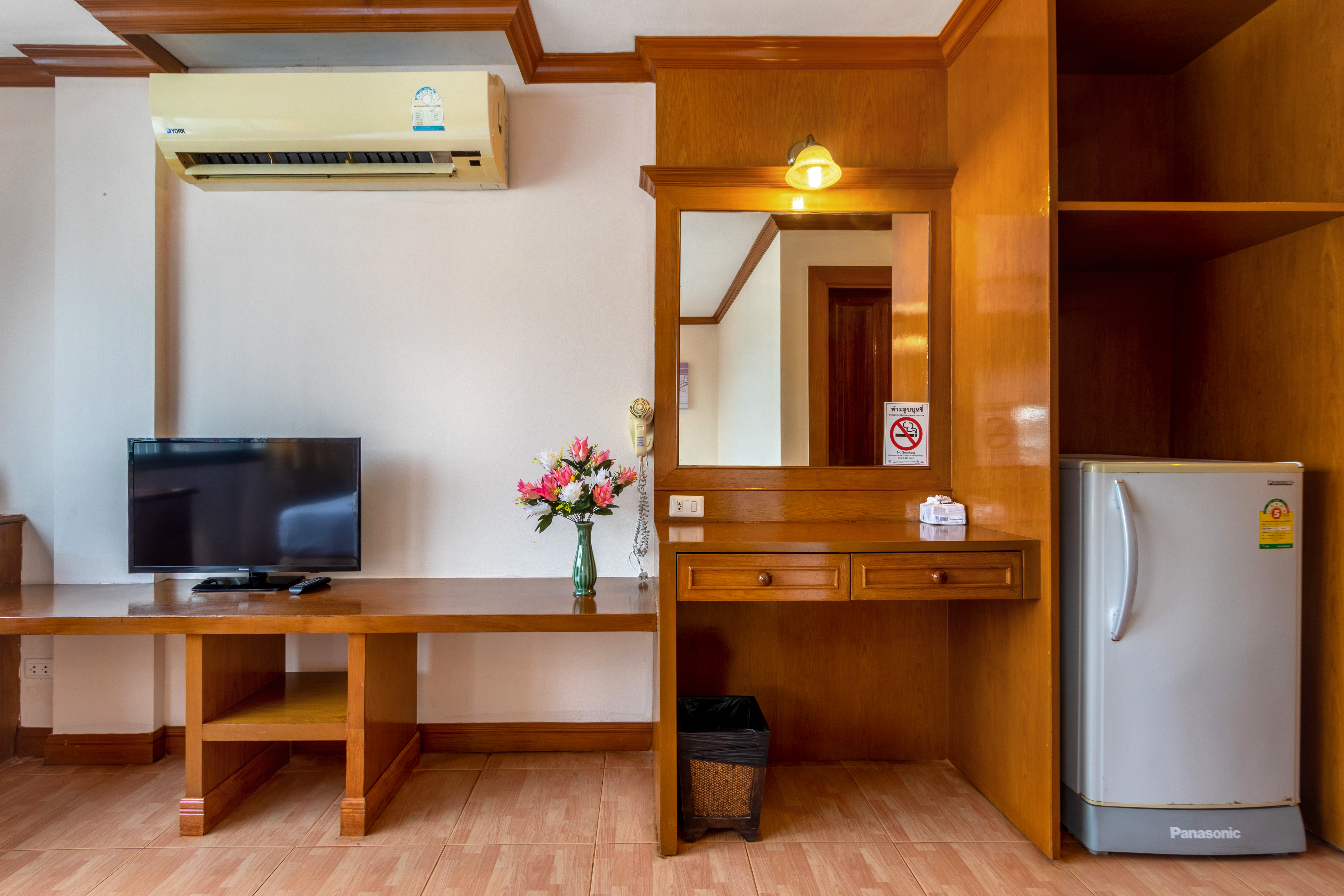 Double Deluxe One Bed