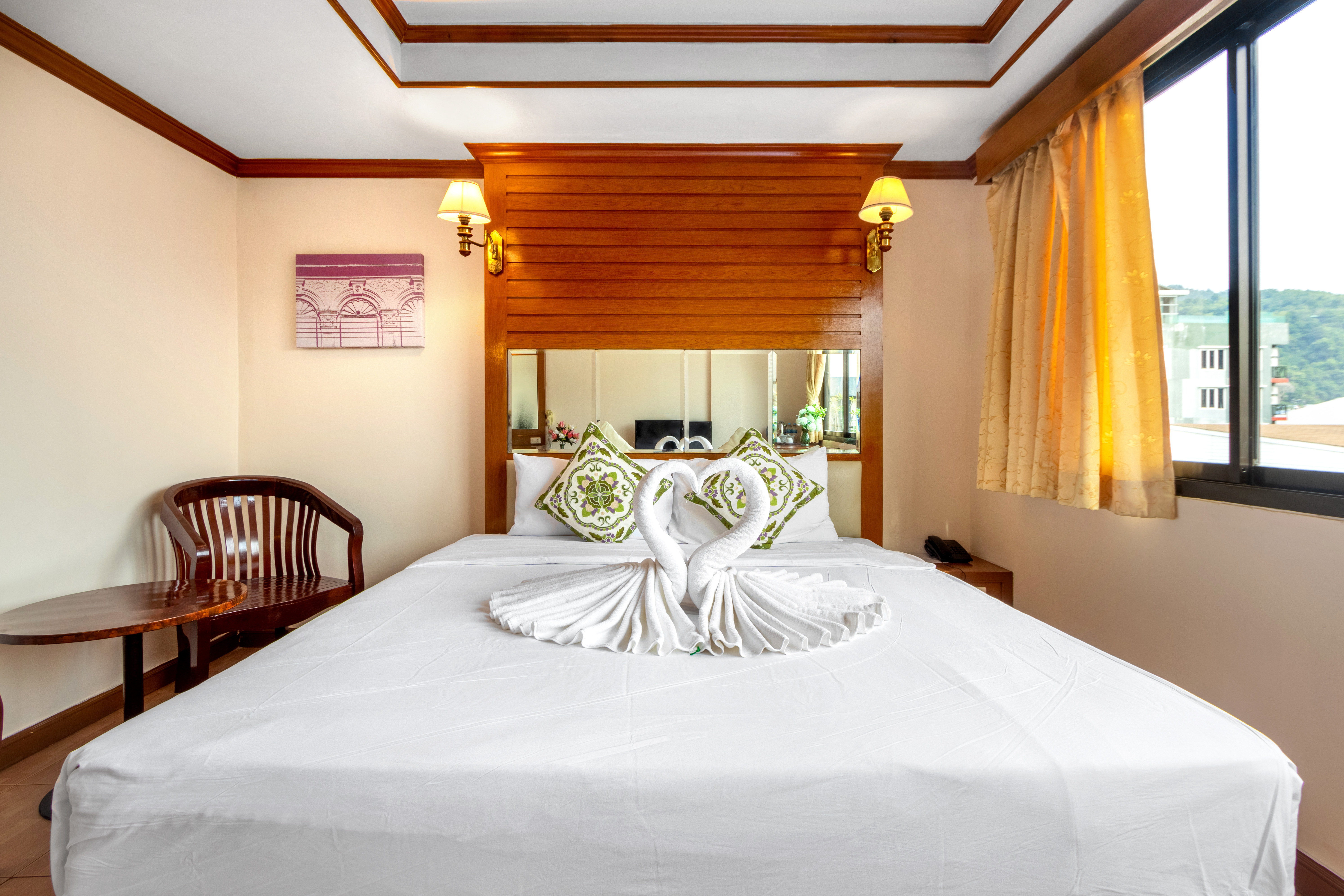 Double Deluxe One Bed