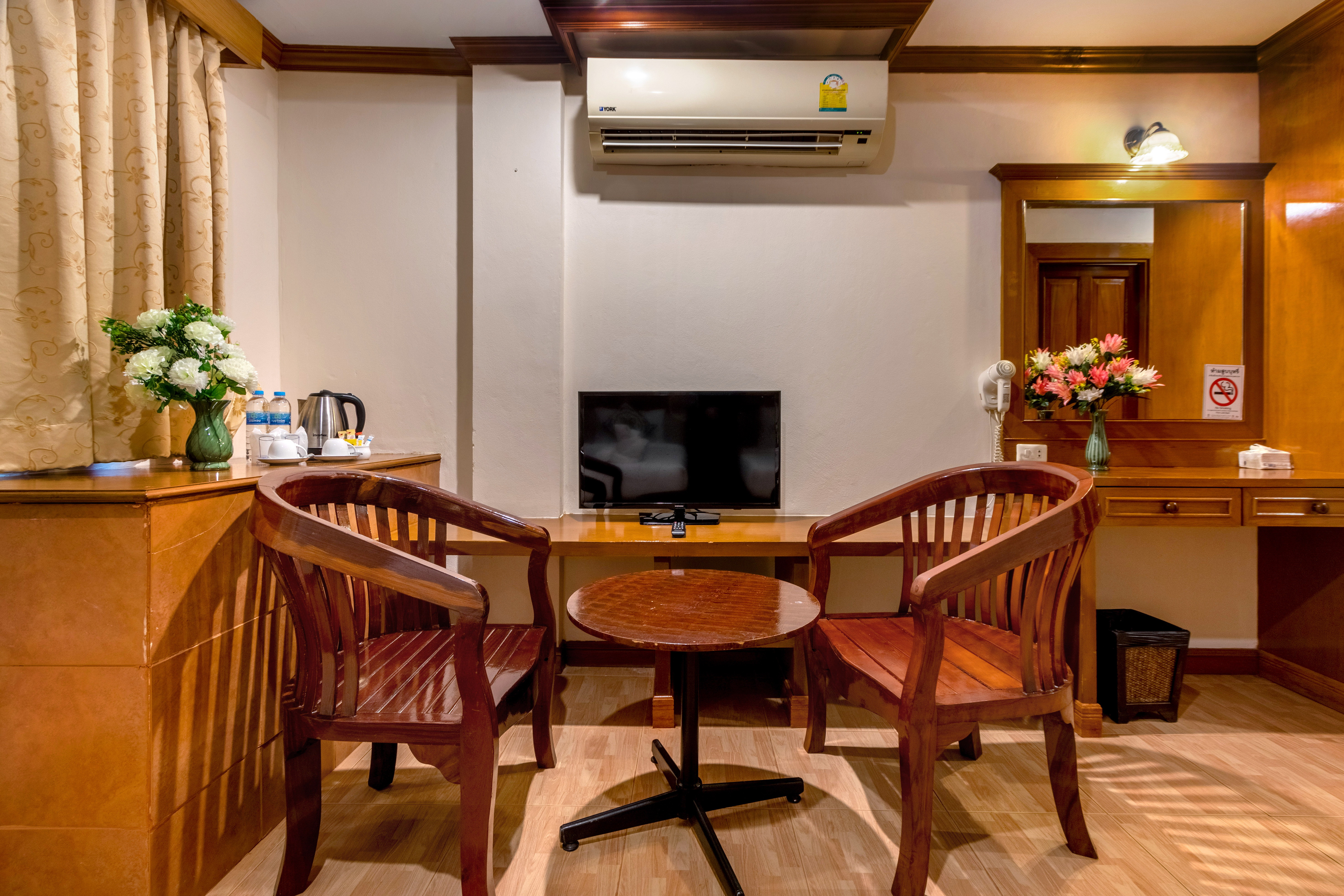 Double One Bedroom One Bathroom