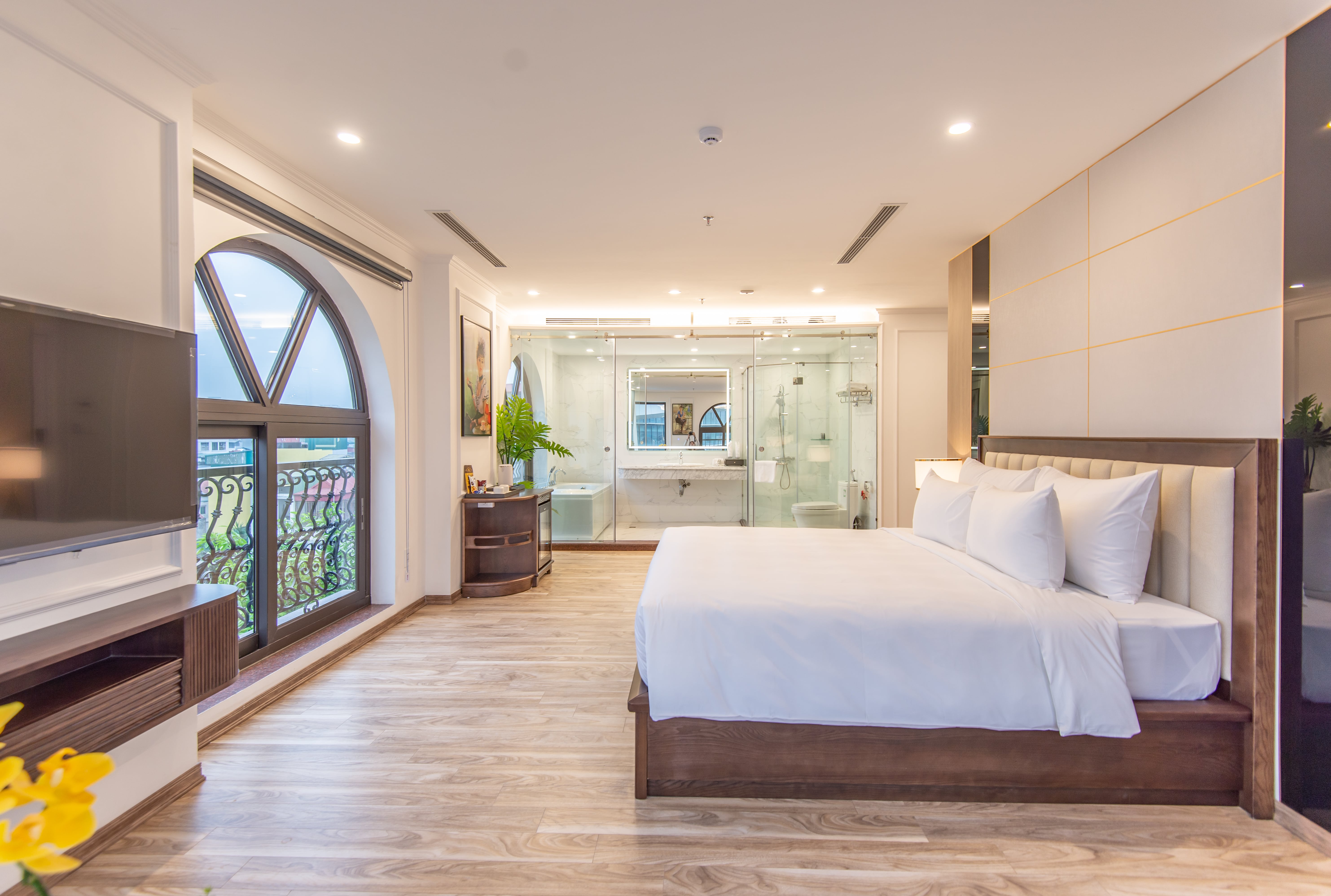 Double One Bedroom One Bathroom