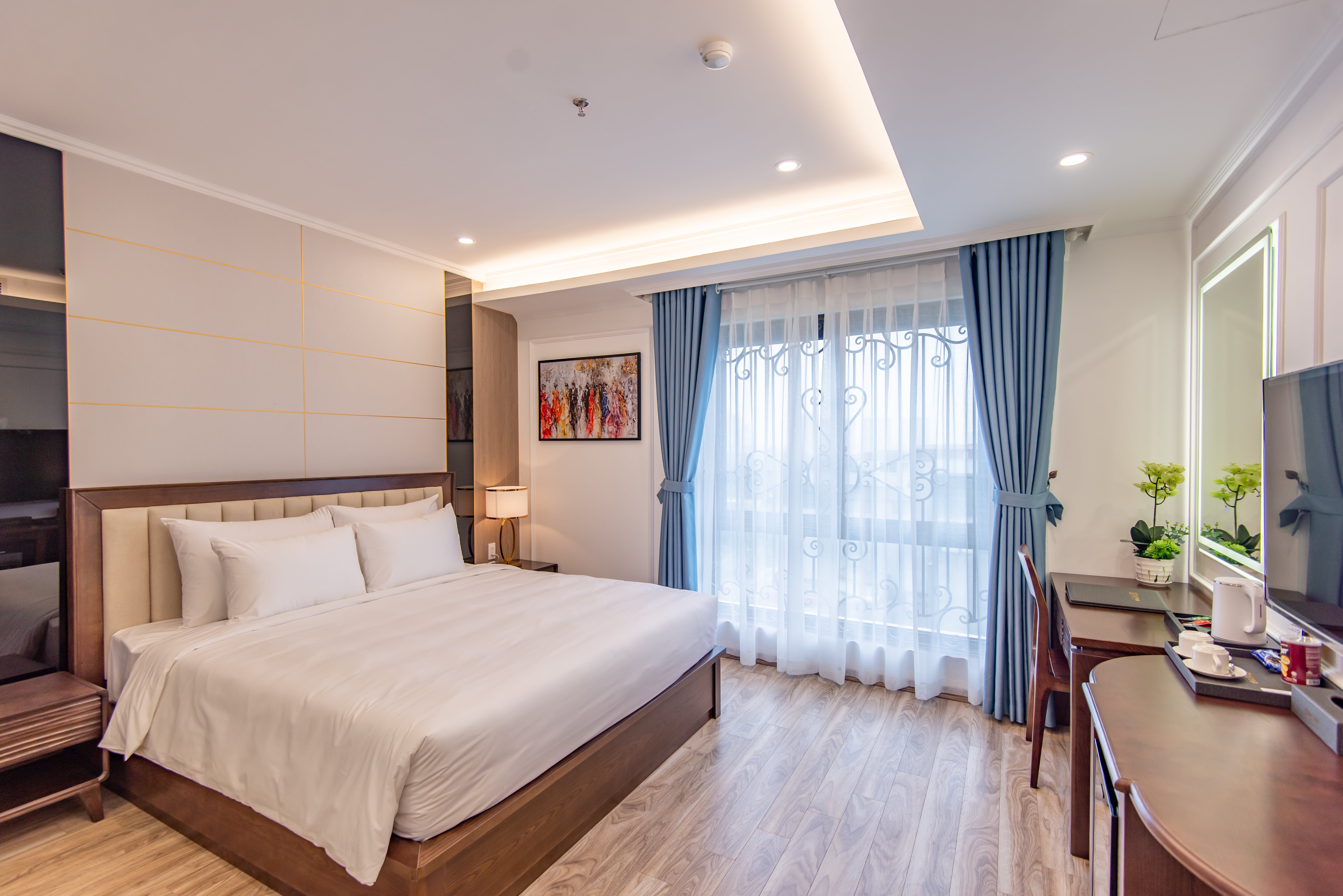 Double Deluxe King Bed