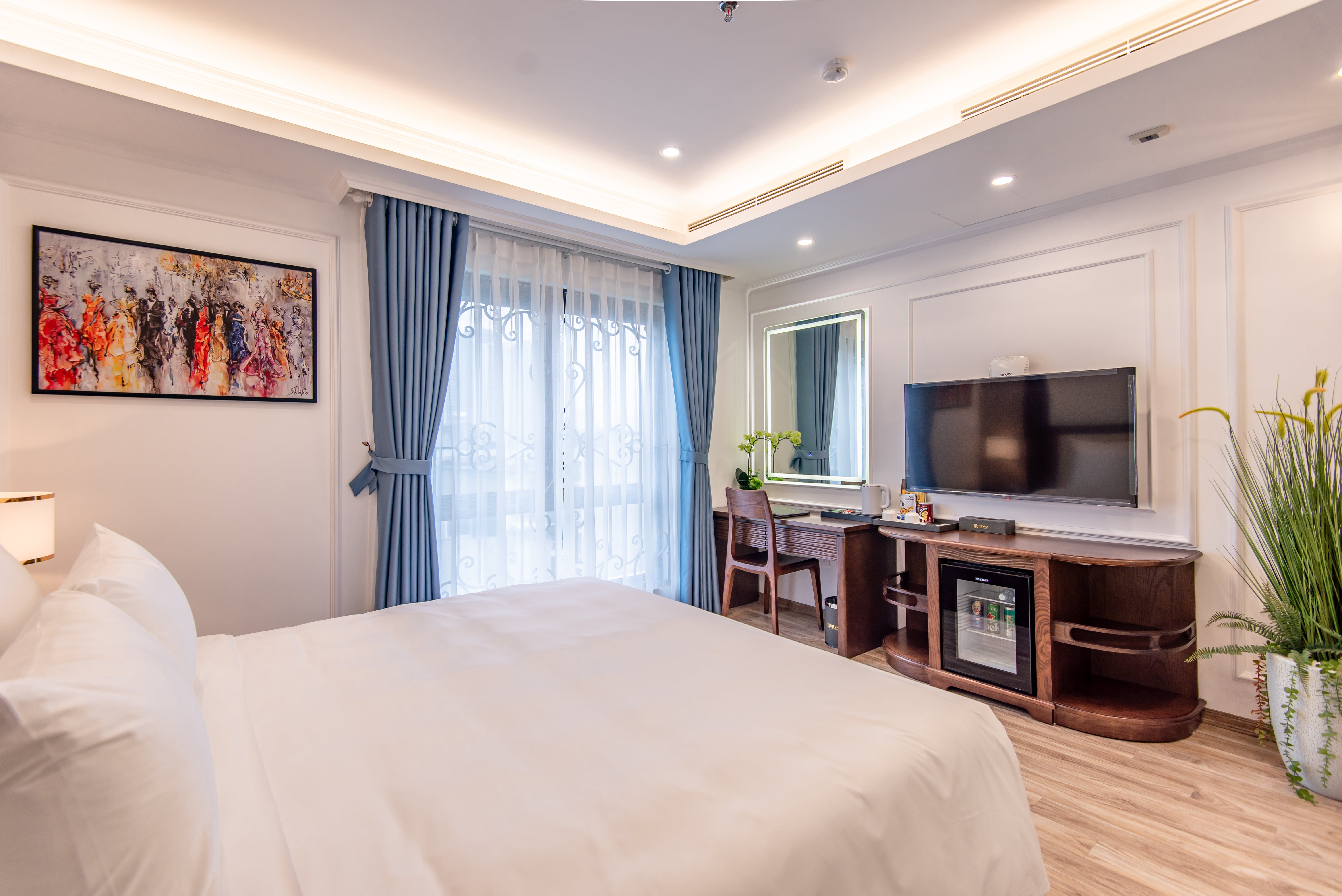 Double Deluxe King Bed