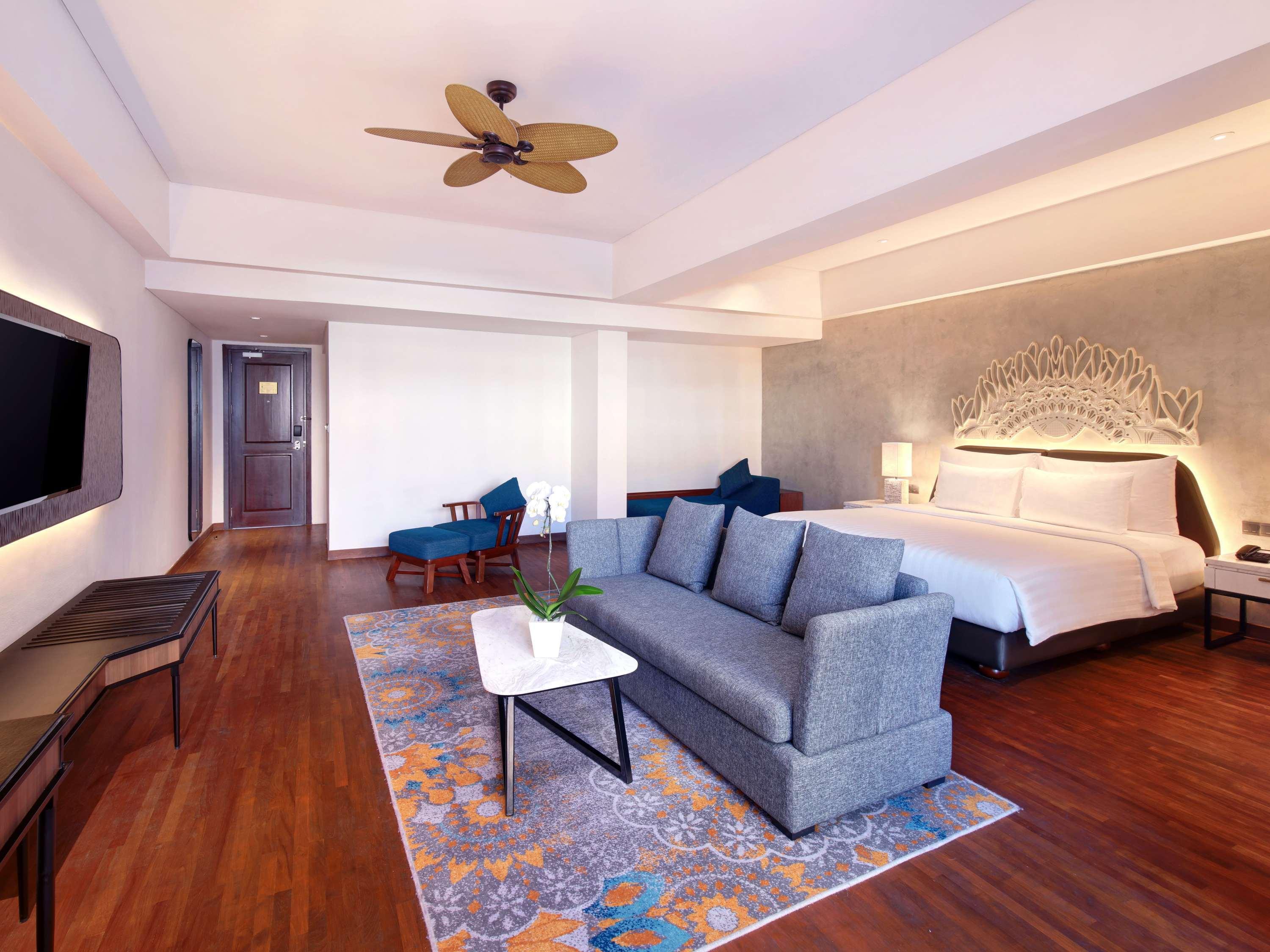 Double Deluxe King Bed