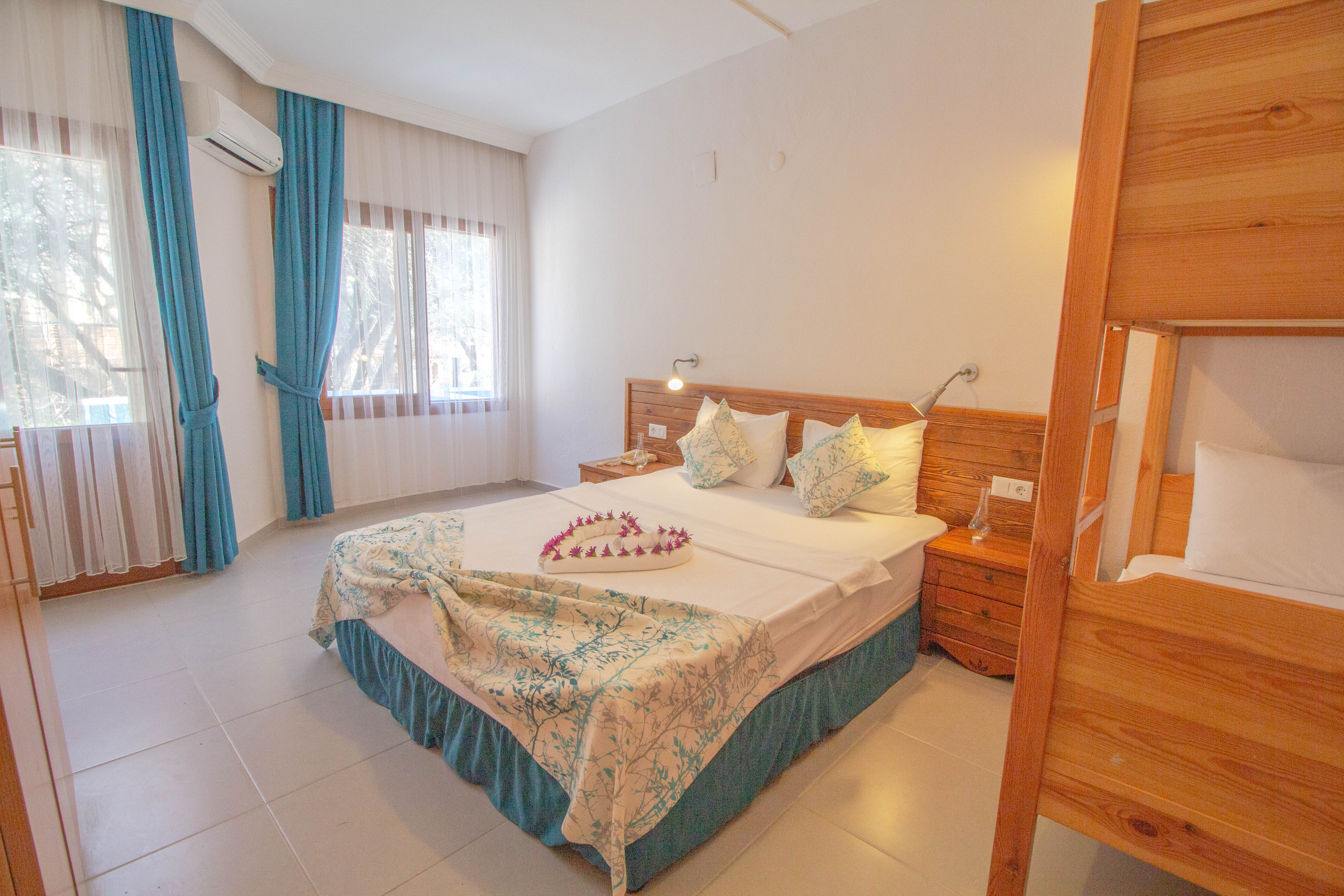 Room Bunk Bed with Shared Bathroom