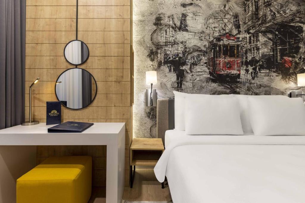 Junior Suite with Balcony