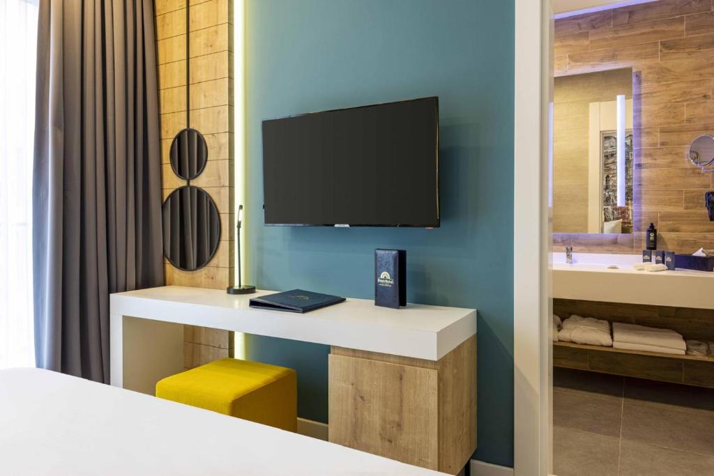 Junior Suite with Balcony