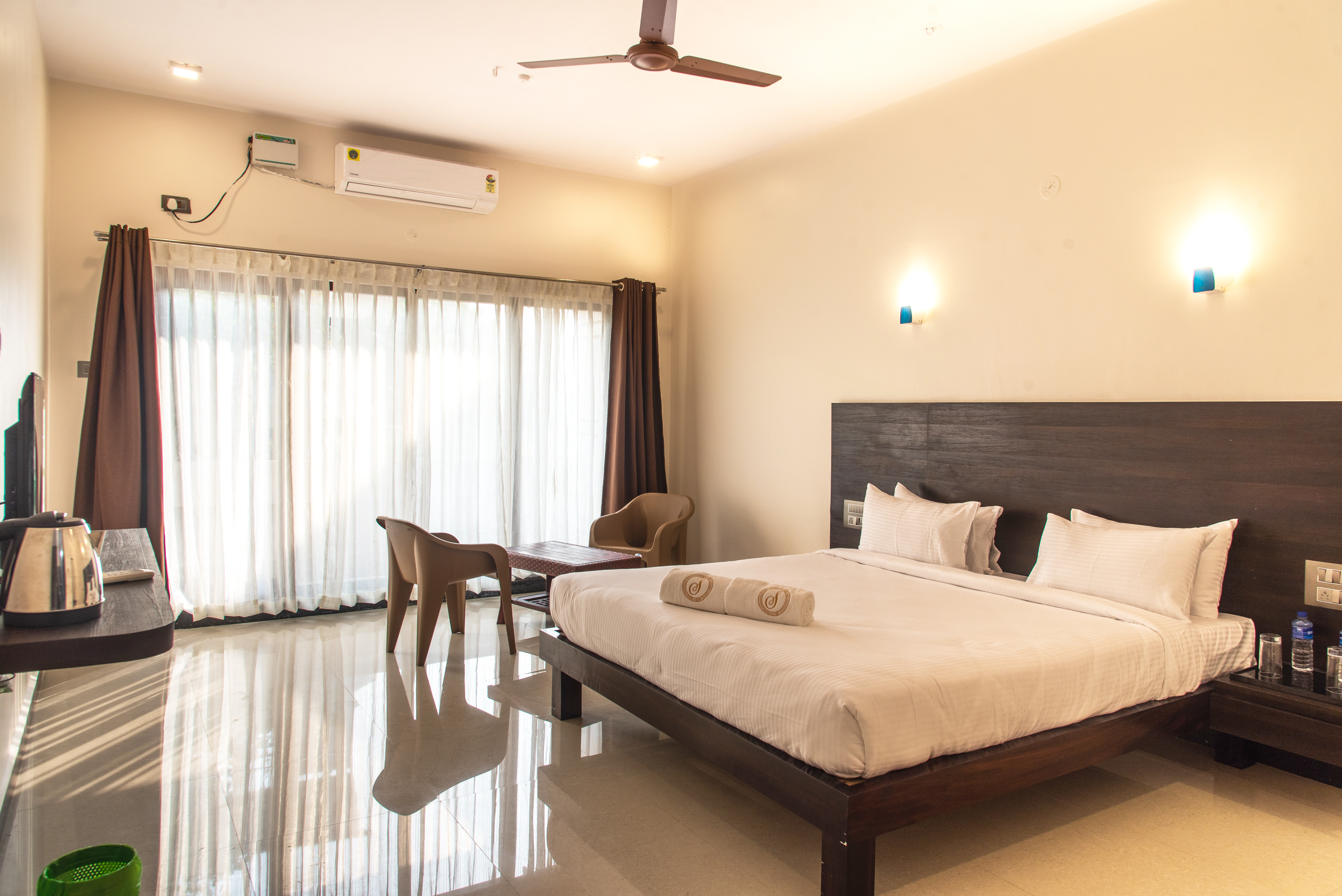 Villa Connecting Room