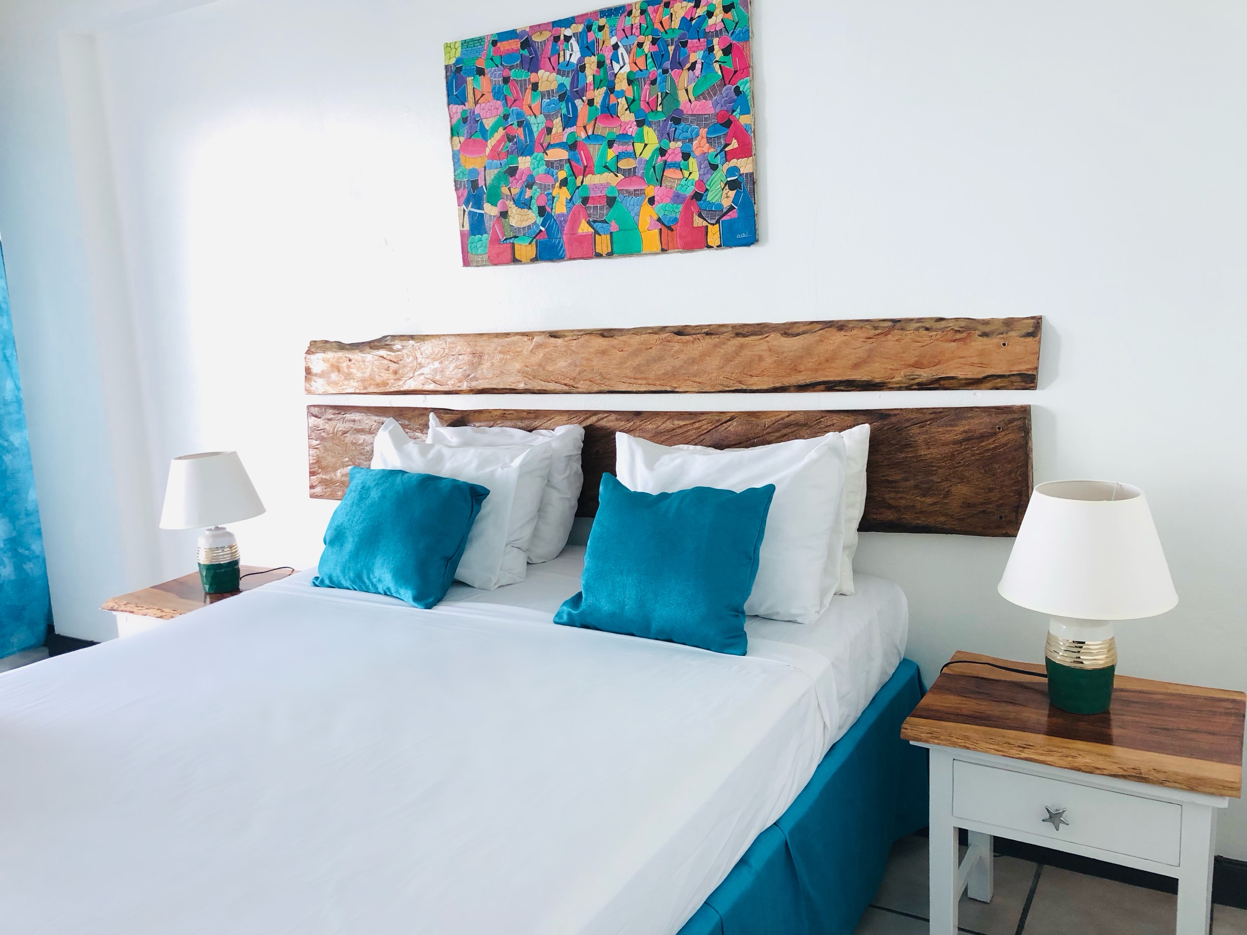 Double Queen Size Bed