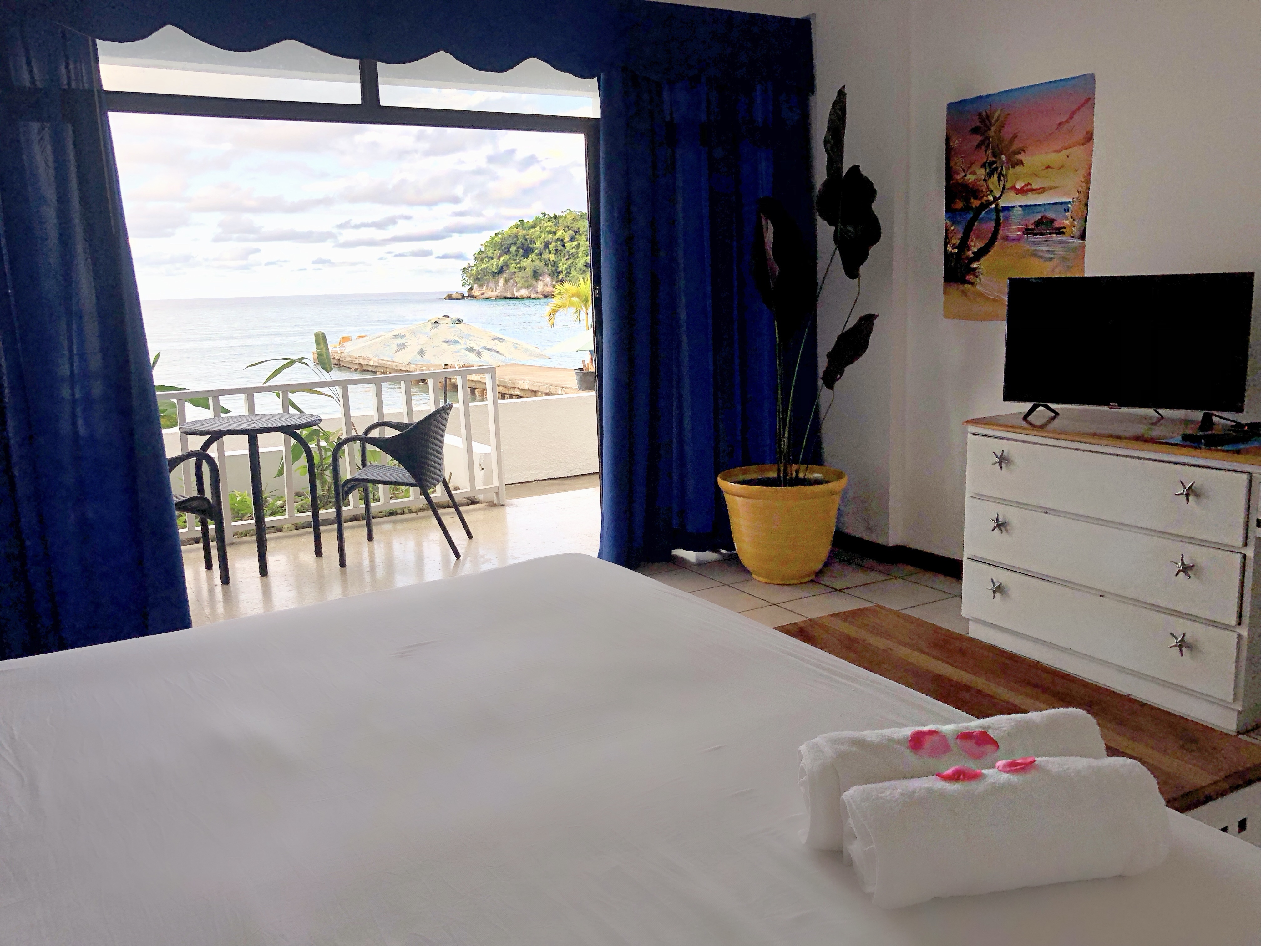 Double King Size Bed