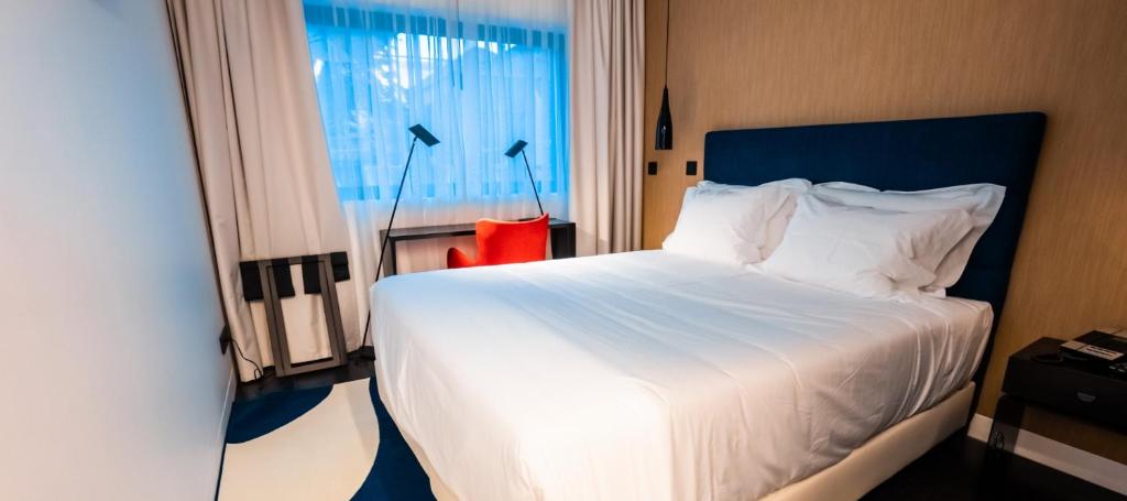 Double or Twin Economy