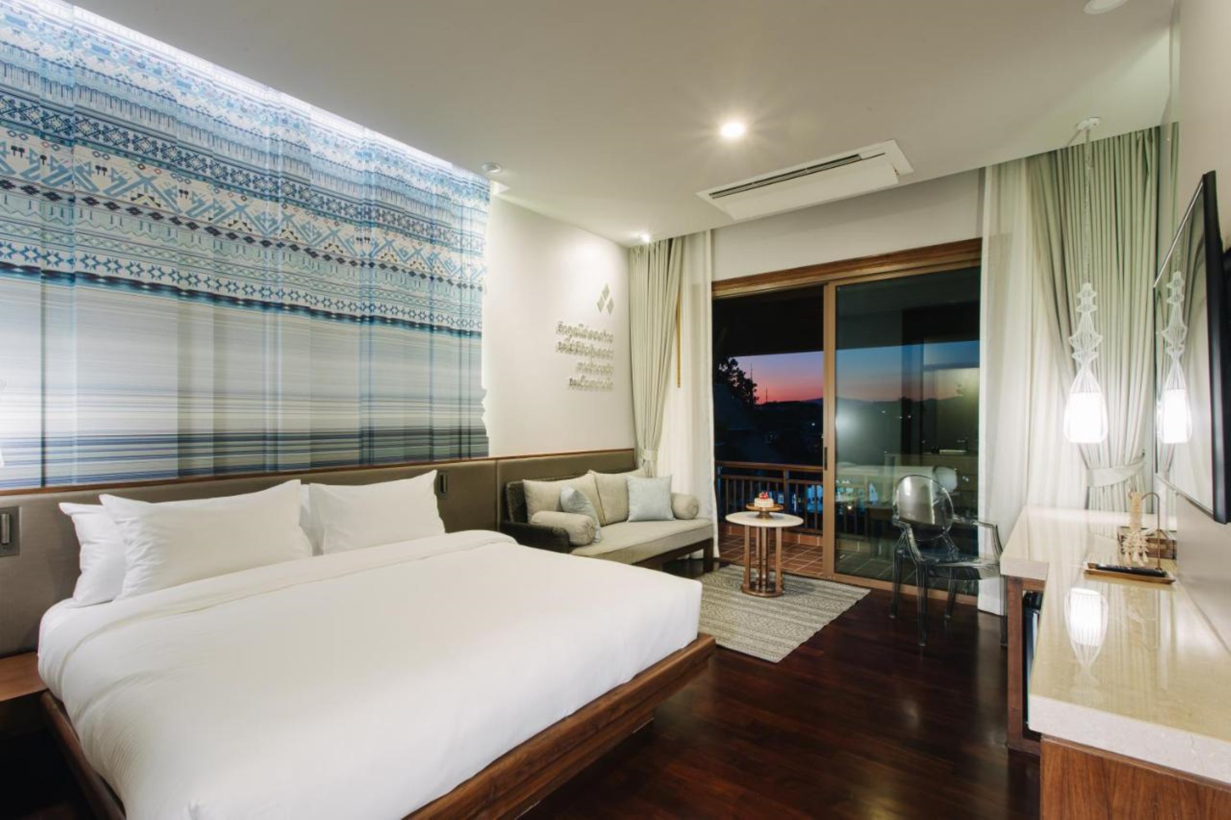 Double King Bed Non Smoking