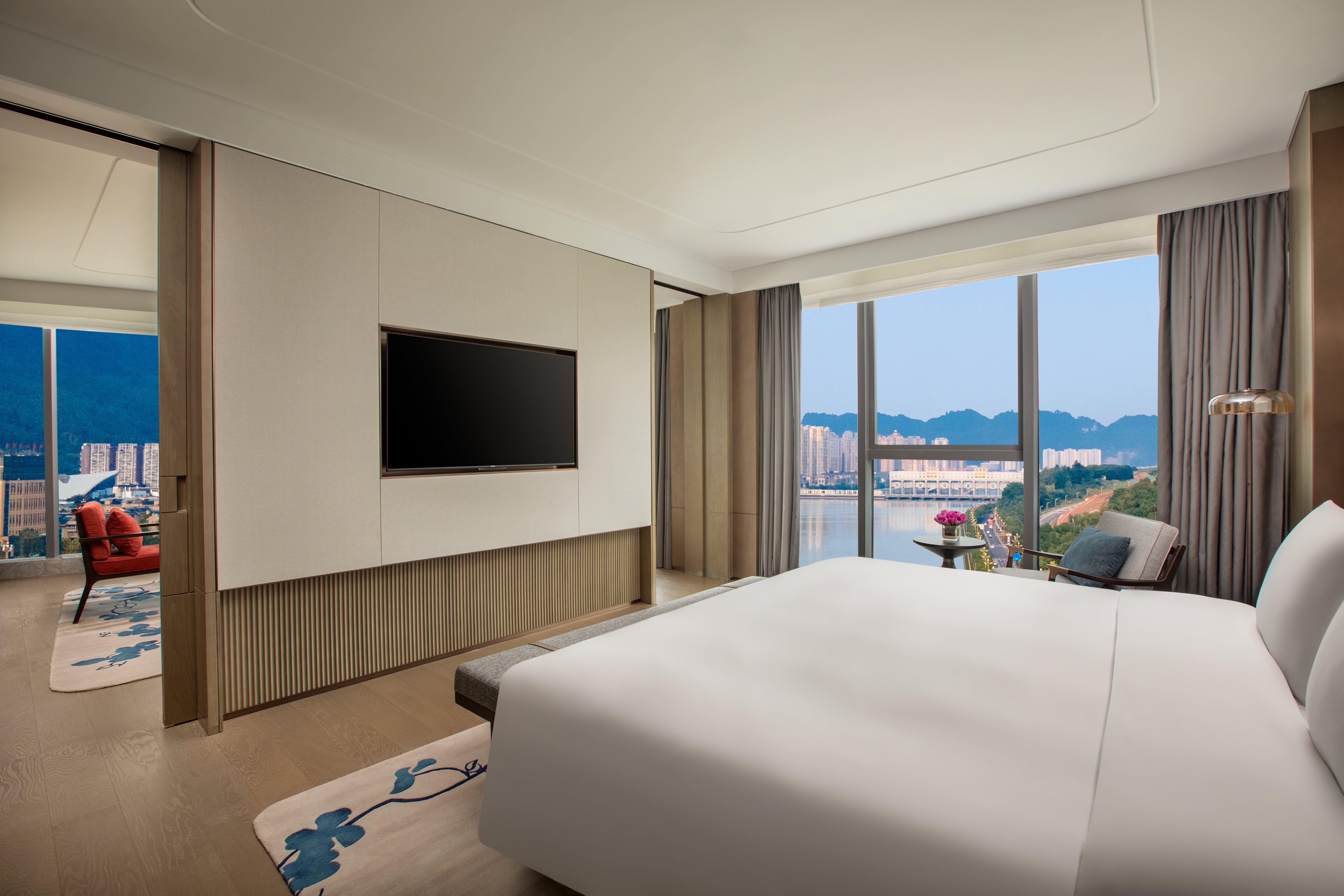 Junior Suite King Size Bed