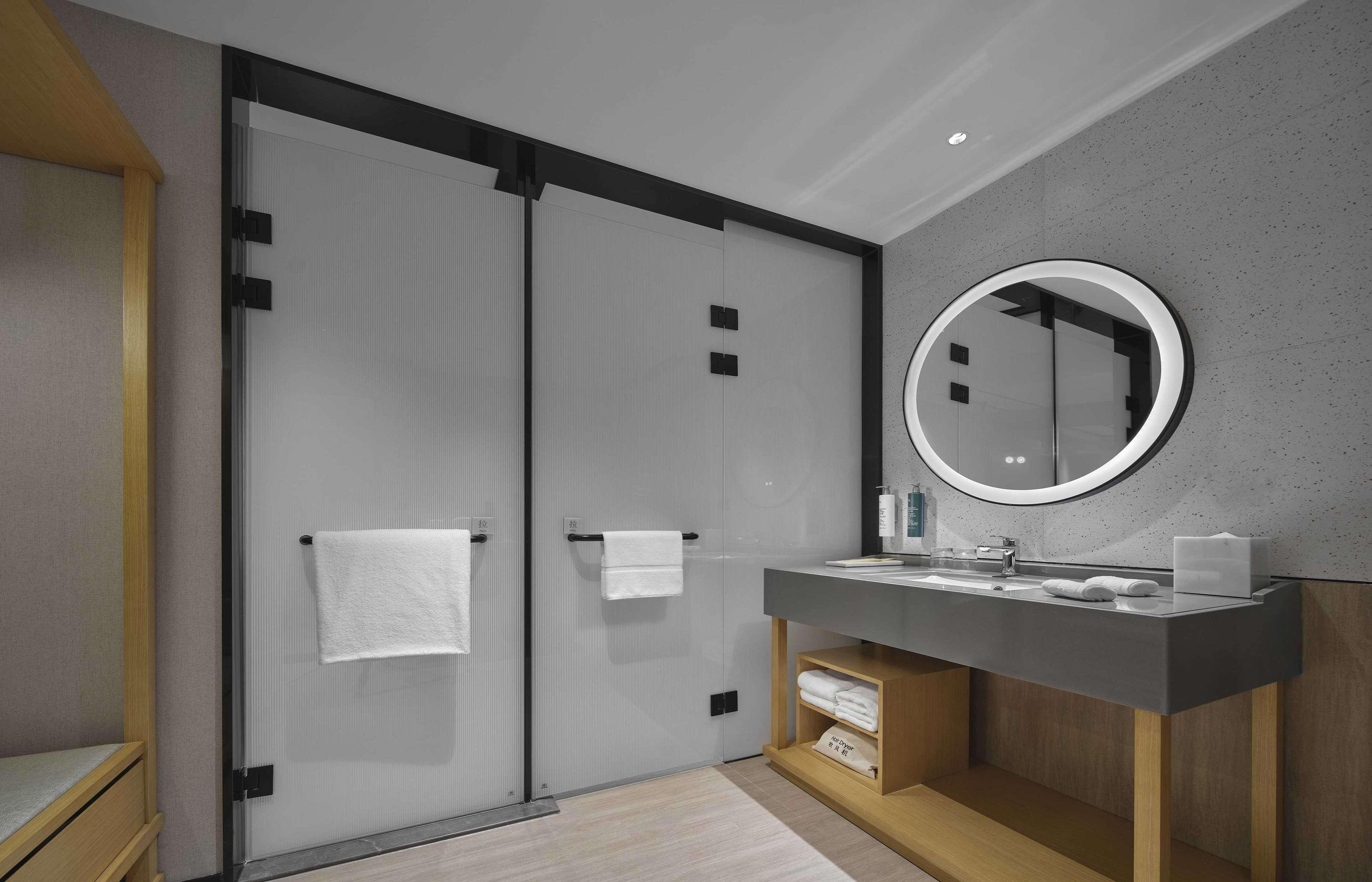 Double Guest Room King Bed