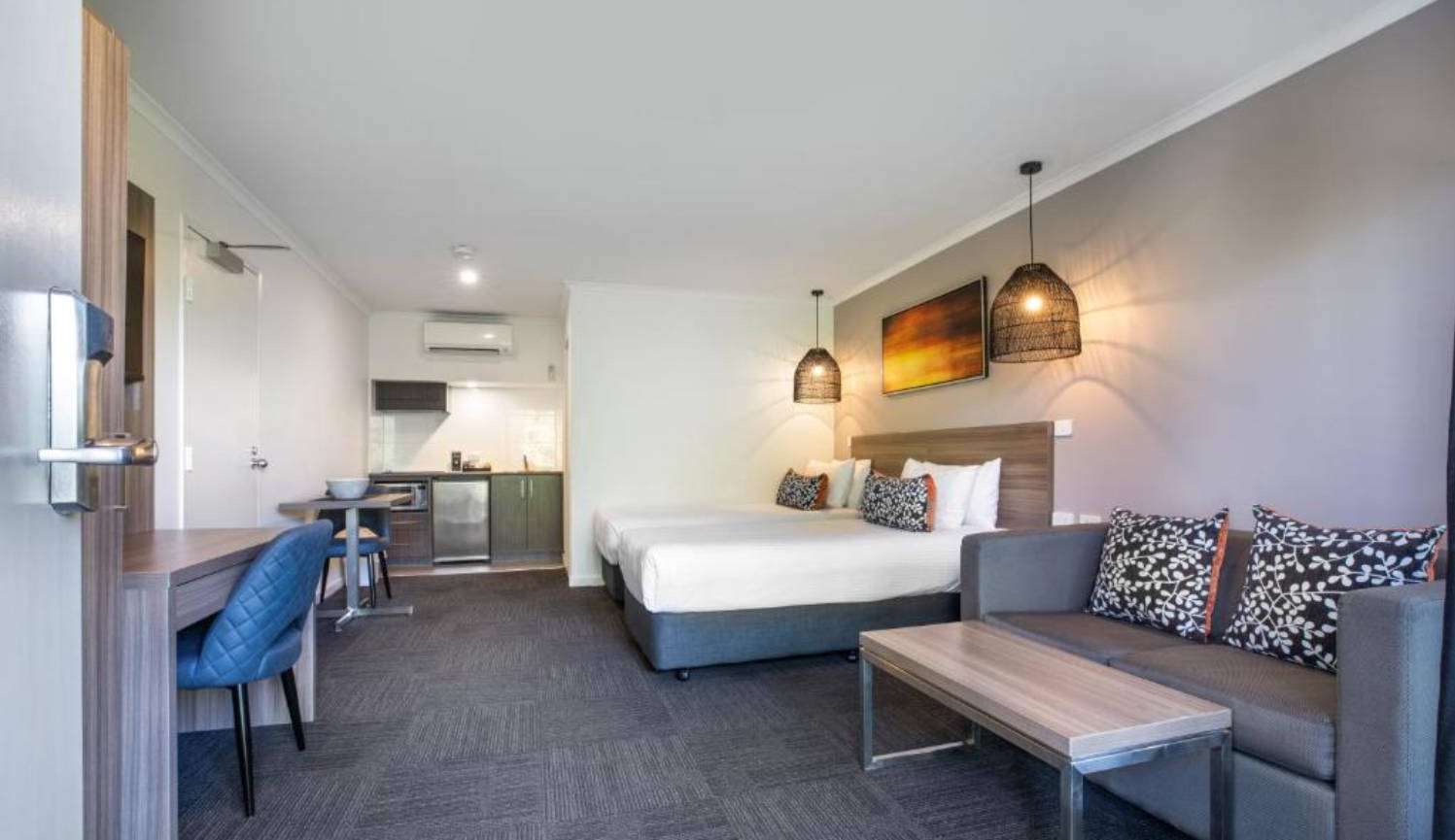 Studio Queen Size Bed