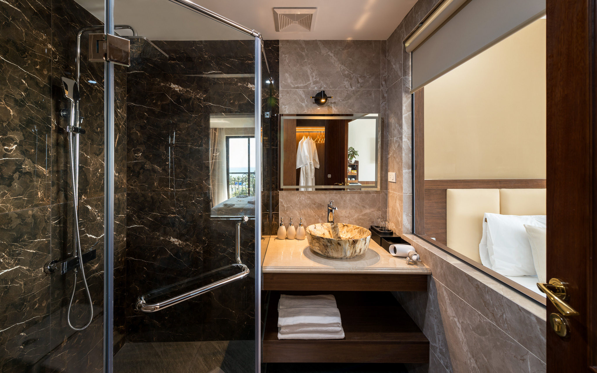 Double or Twin Deluxe Sea View