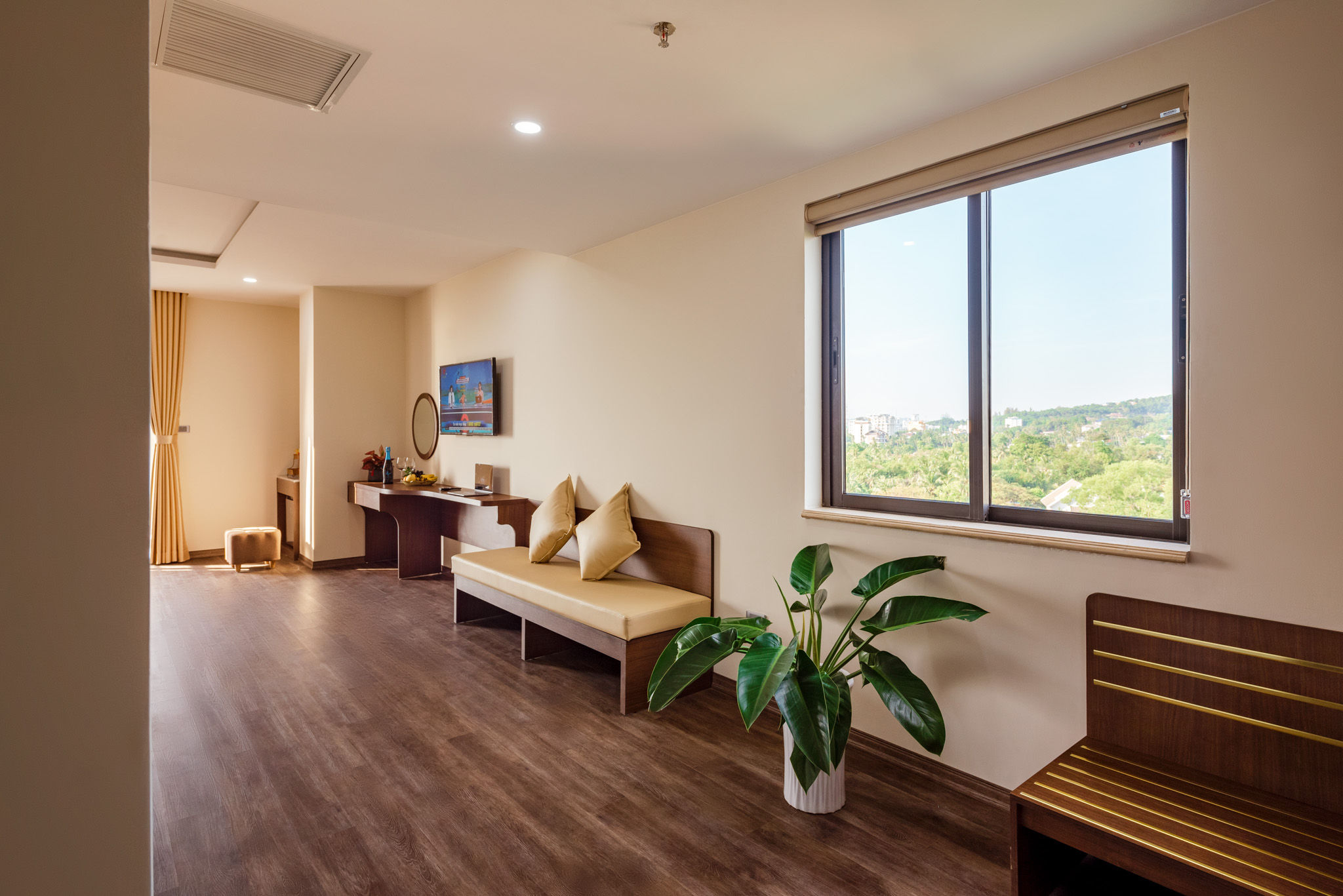 Suite Two Bedrooms Two Bathrooms