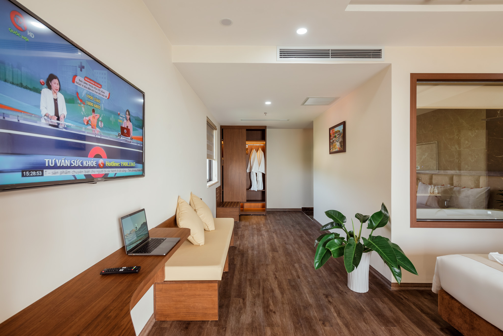 Suite Two Bedrooms Two Bathrooms