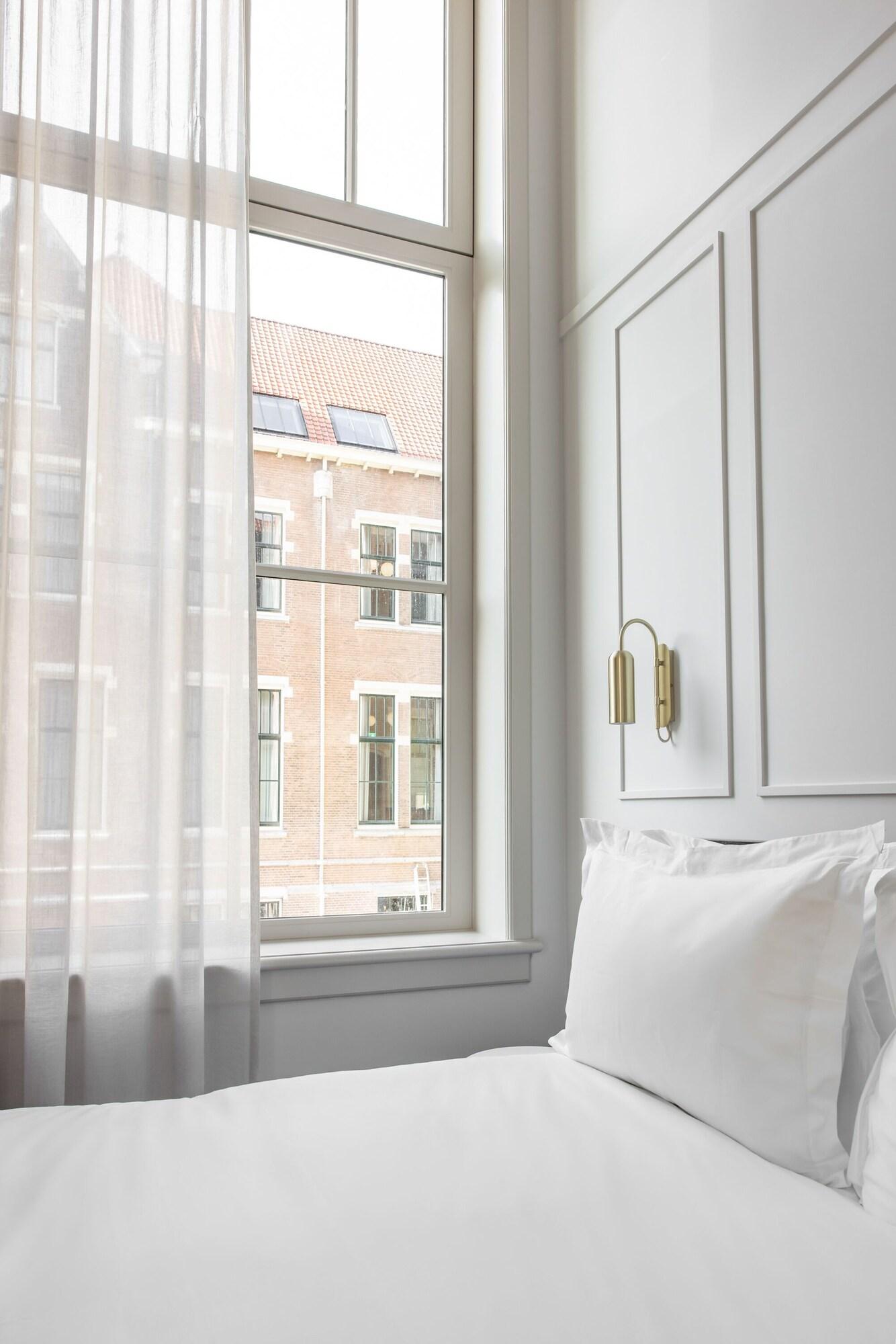 Double Superior King Bed