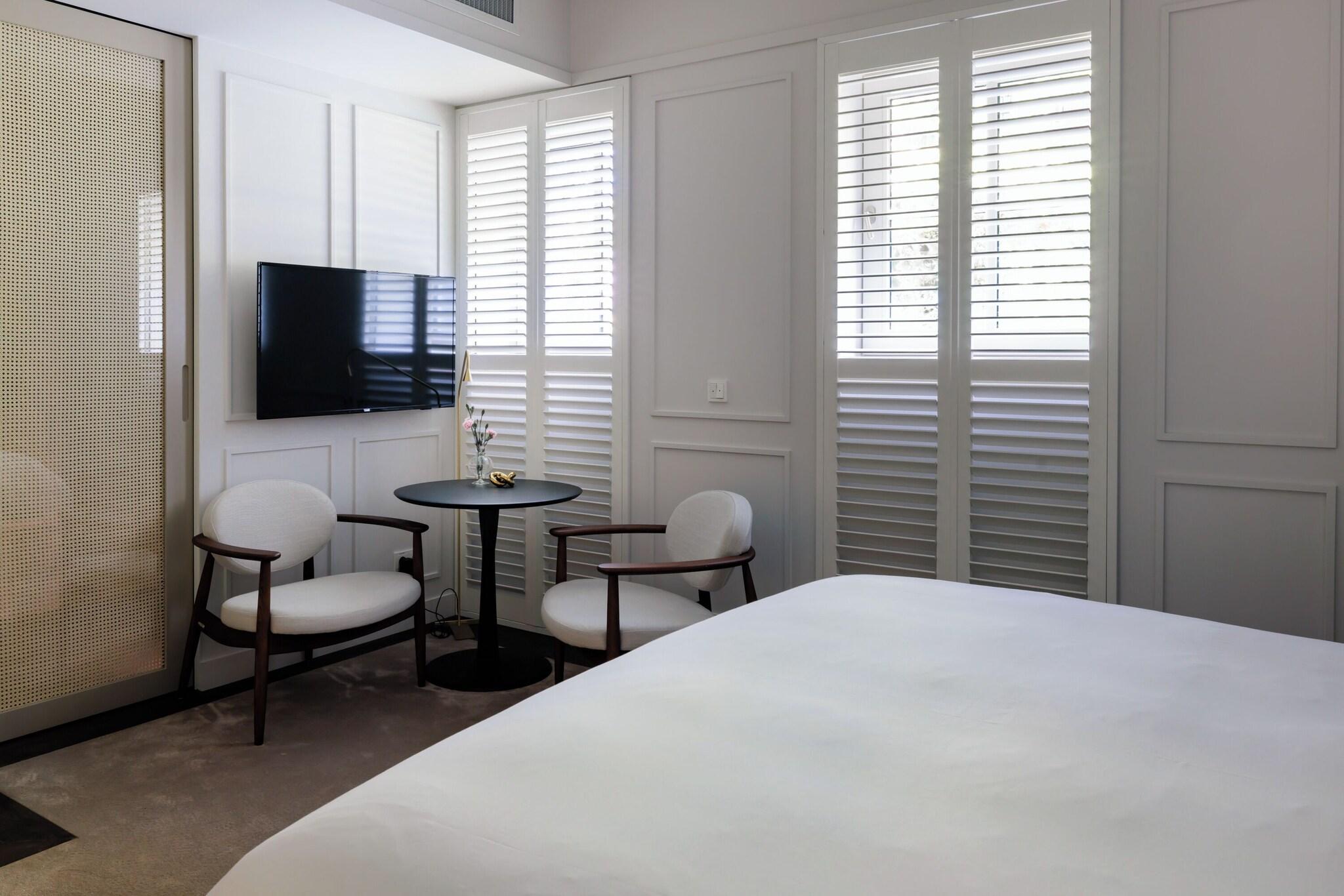 Double King Size Bed