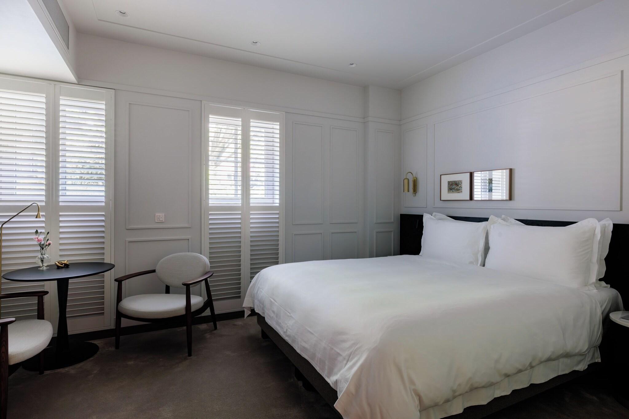 Double King Size Bed