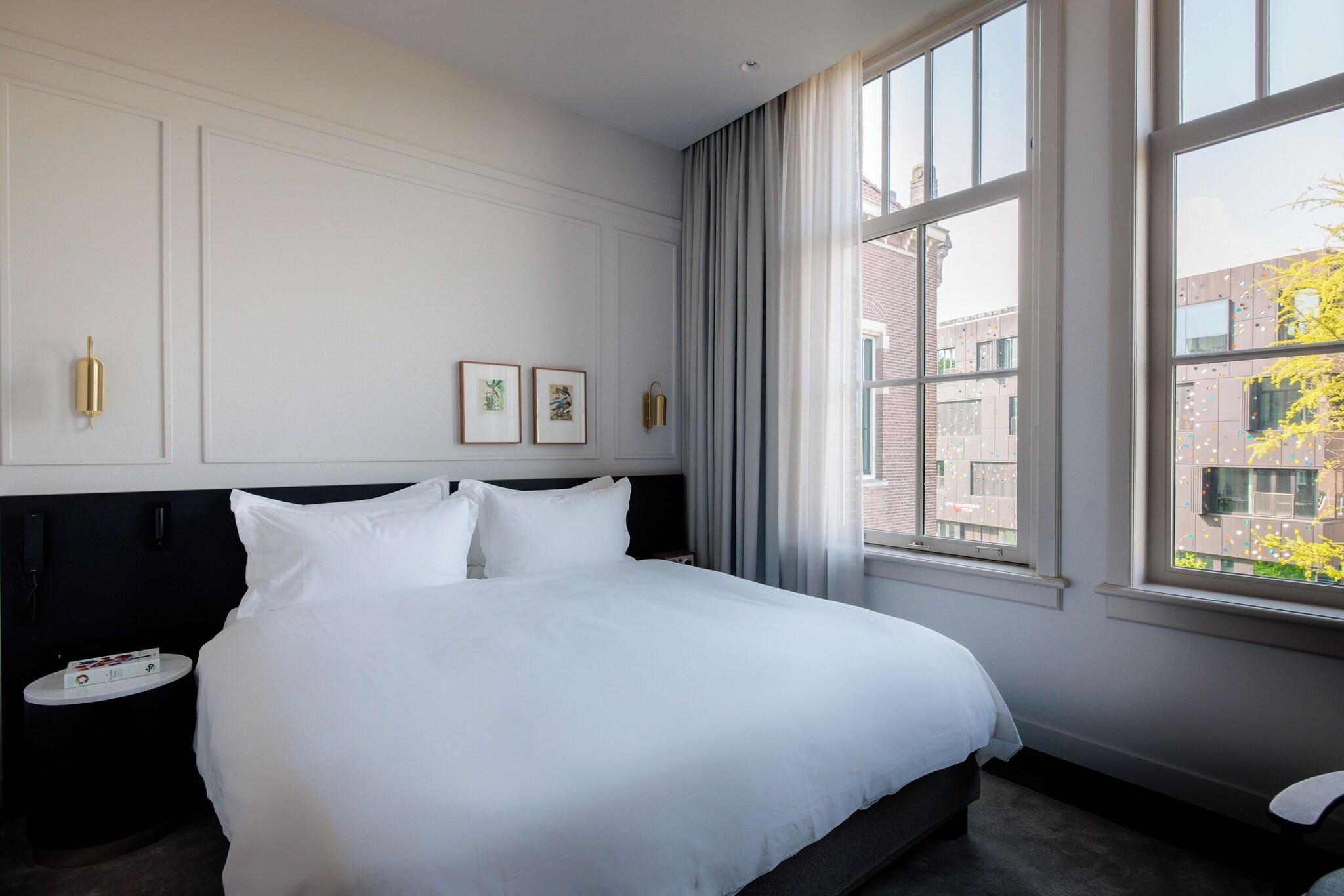 Double Superior King Bed