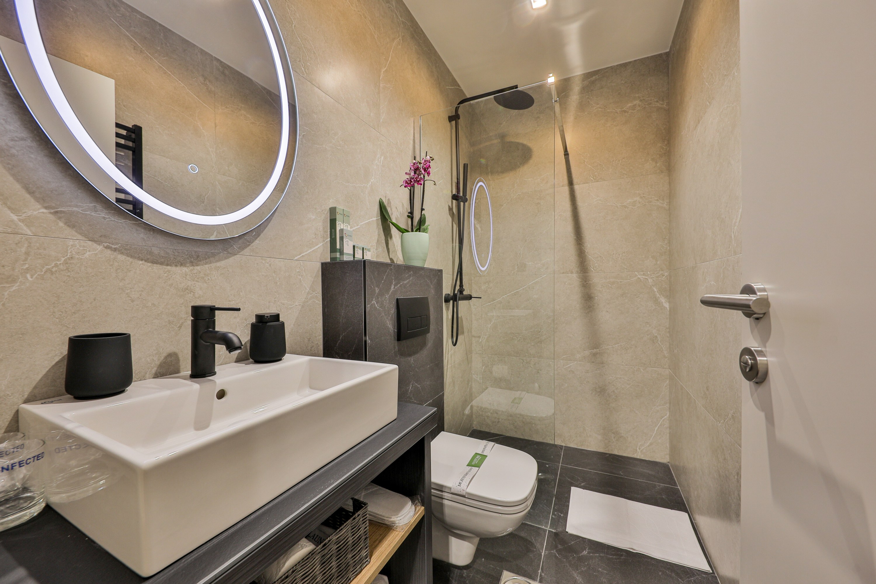 Double or Twin Deluxe