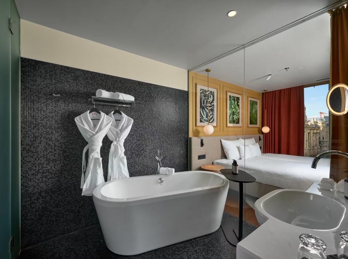 Double or Twin Deluxe