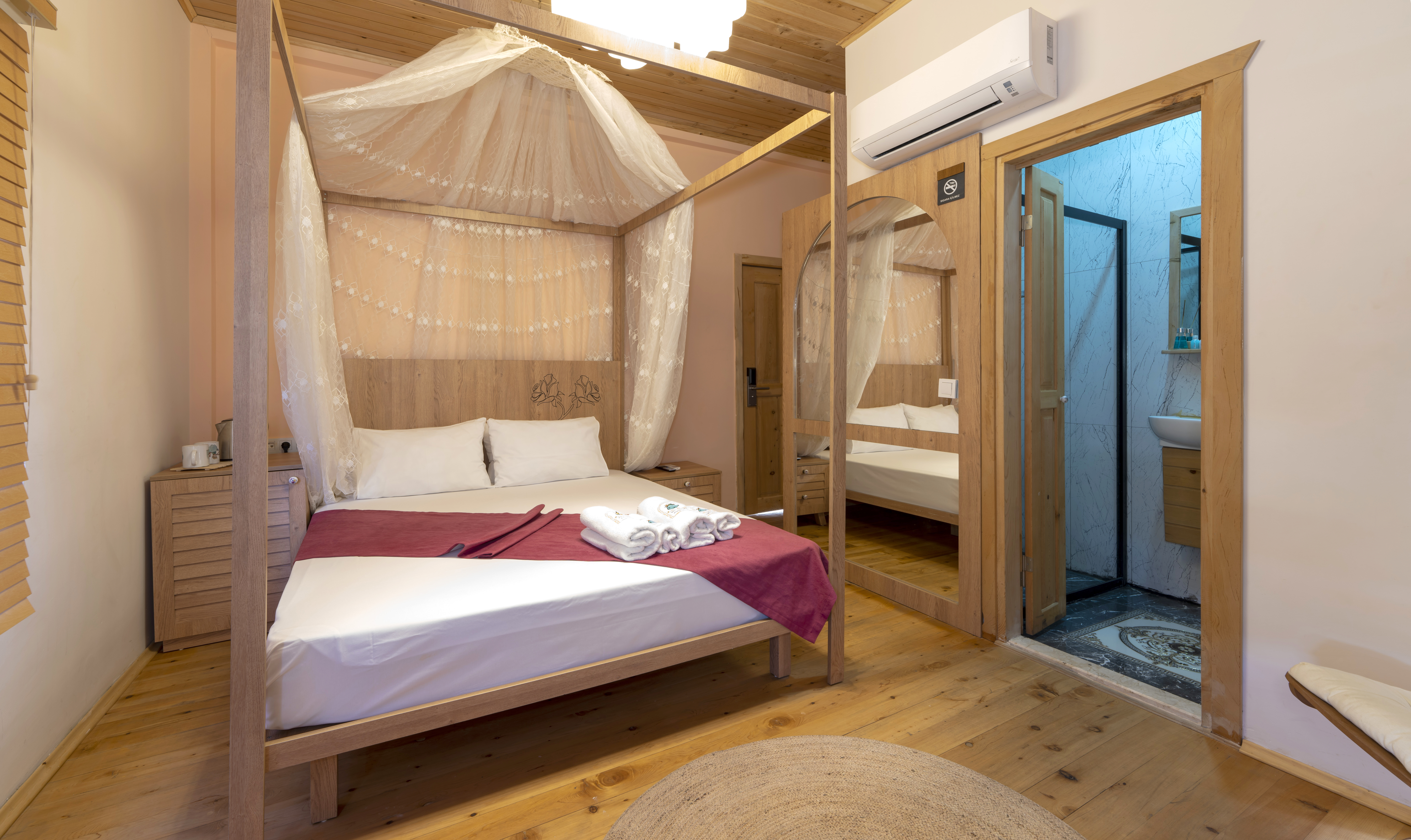 Junior Suite Deluxe with Air Conditioning