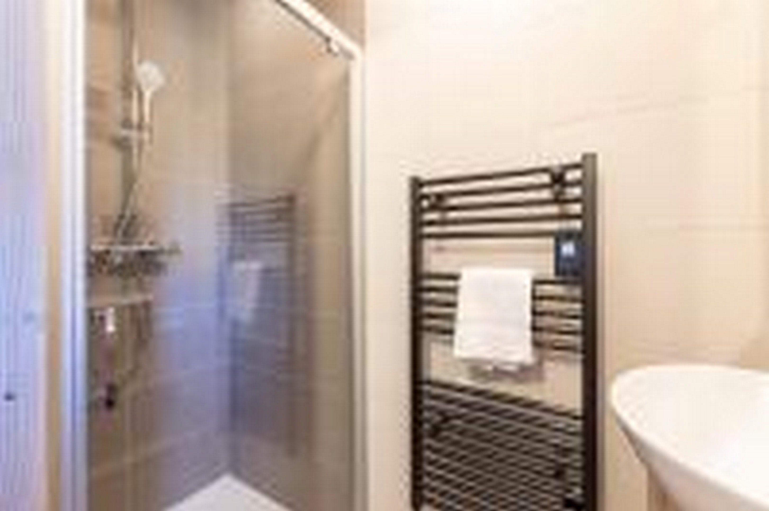 Apartment Capacity 4