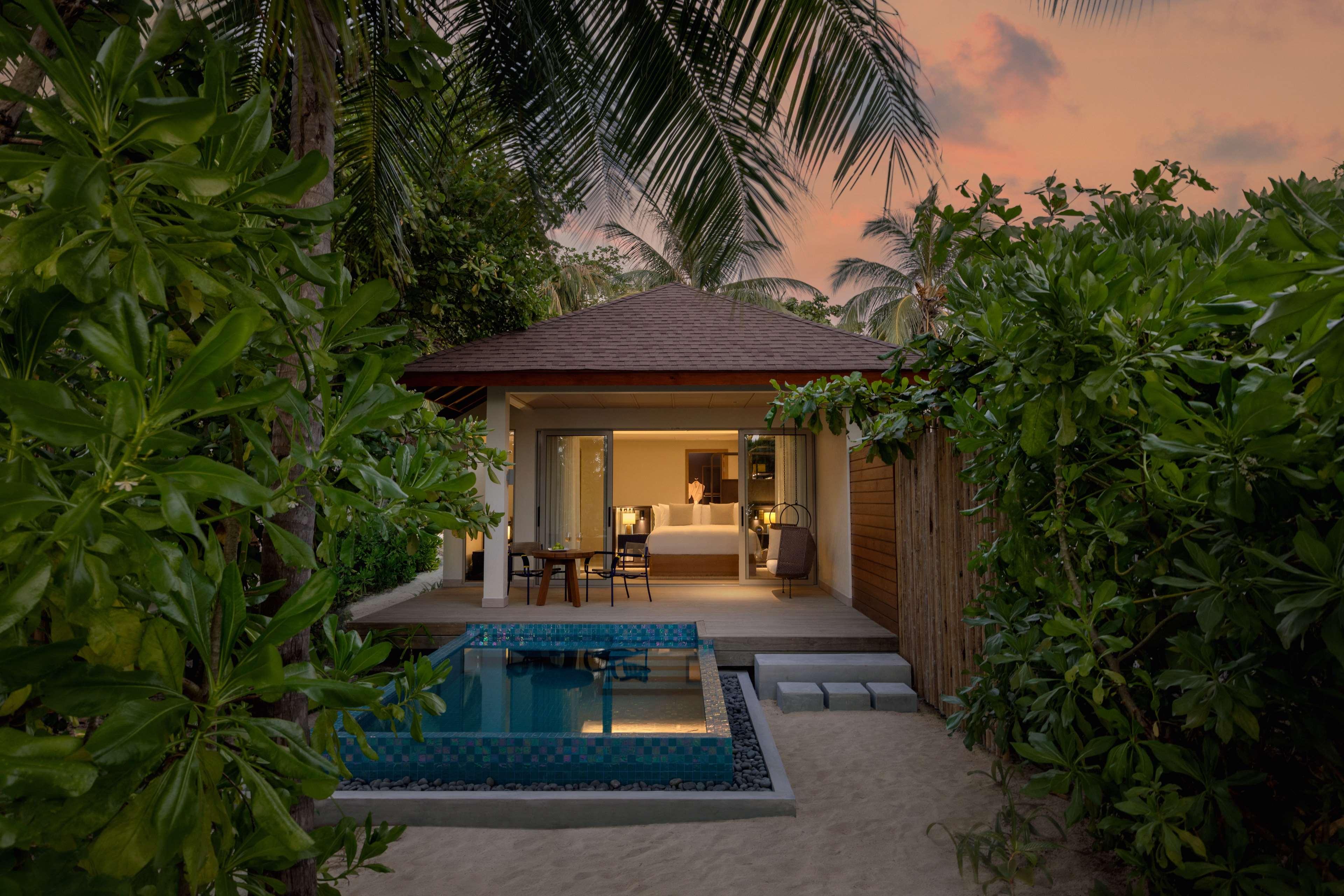 Villa Beach Front with Private Pool
