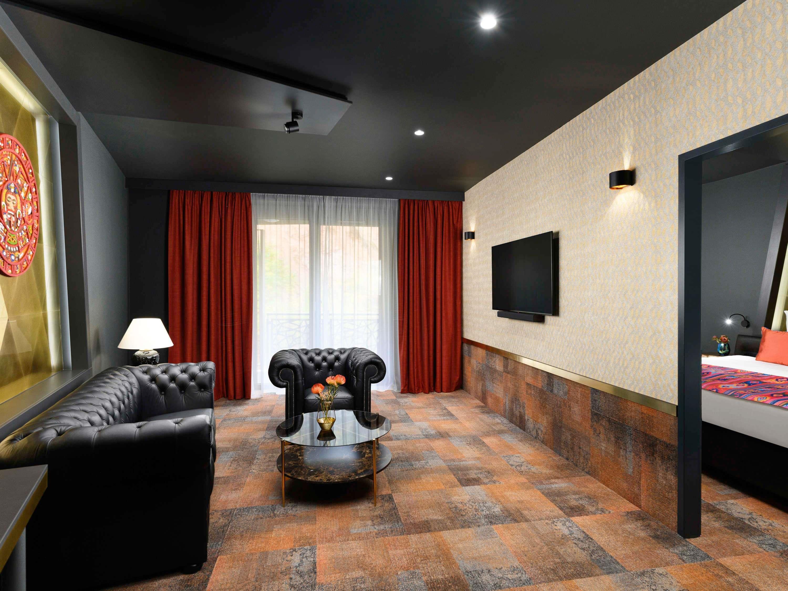 Junior Suite King Size Bed