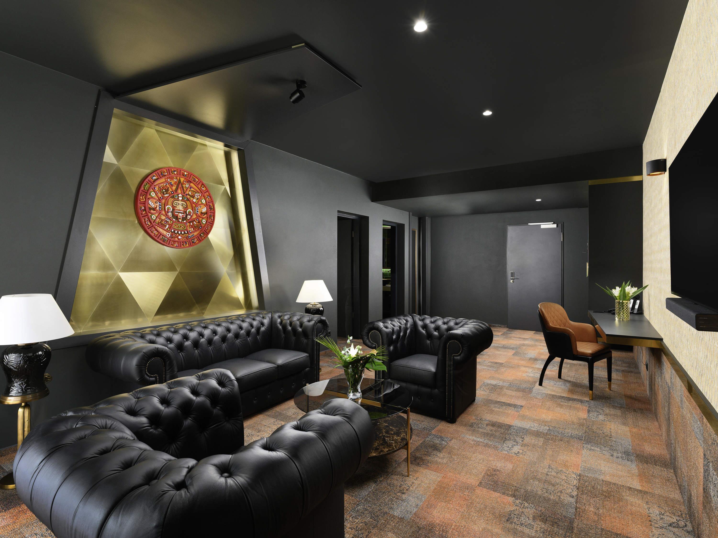 Junior Suite King Size Bed