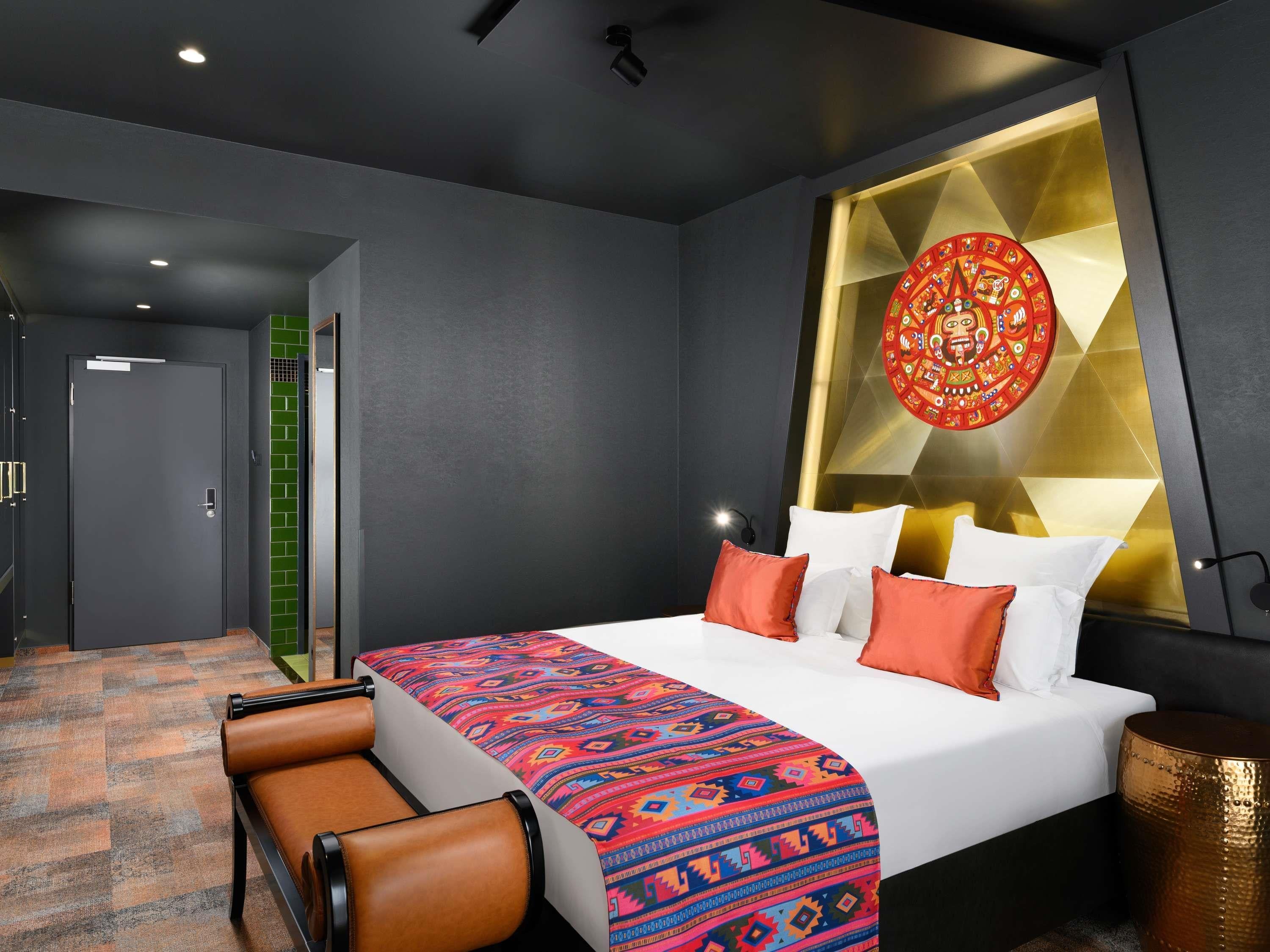 Double Deluxe King Bed