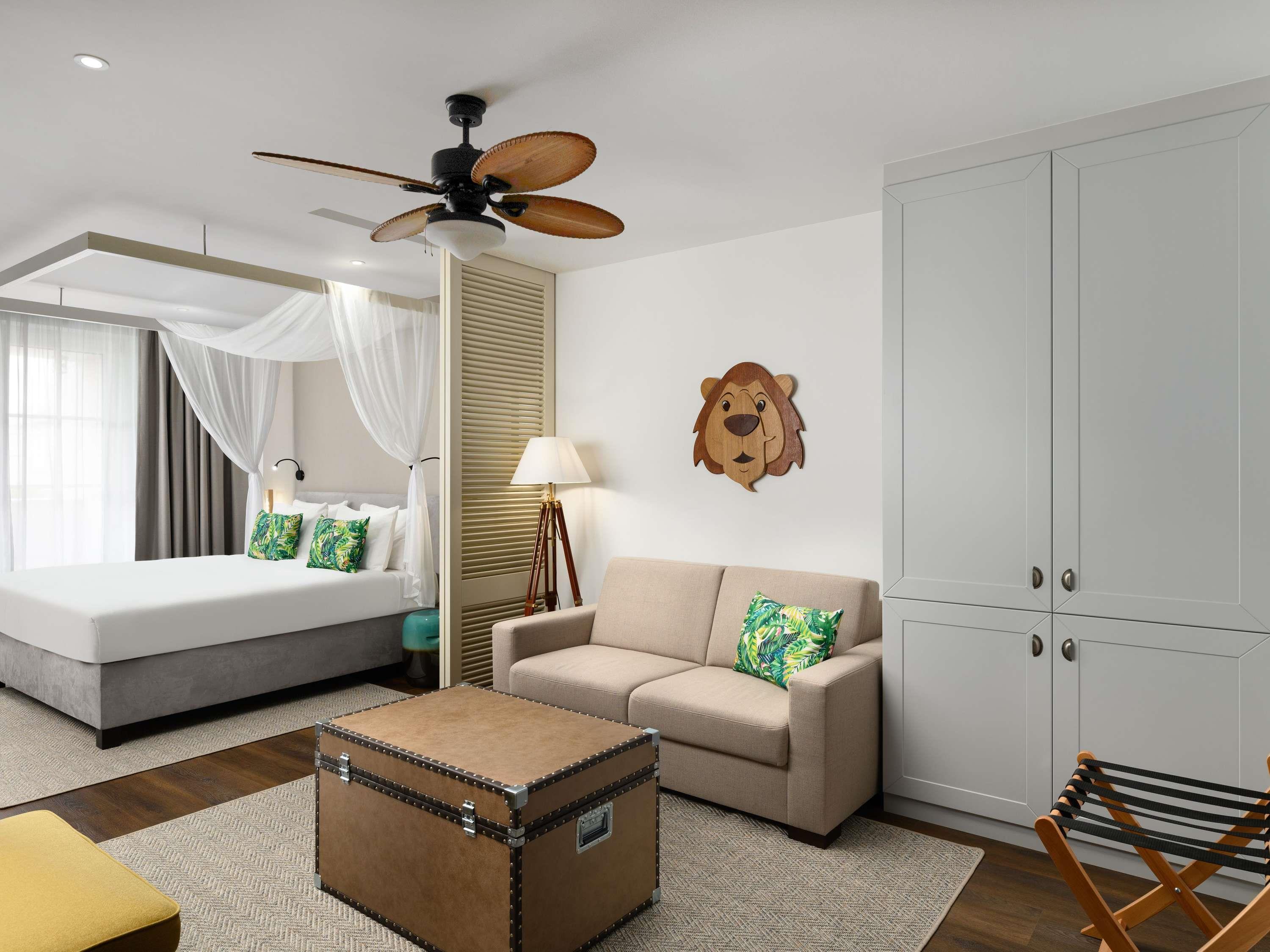 Junior Suite King Size Bed