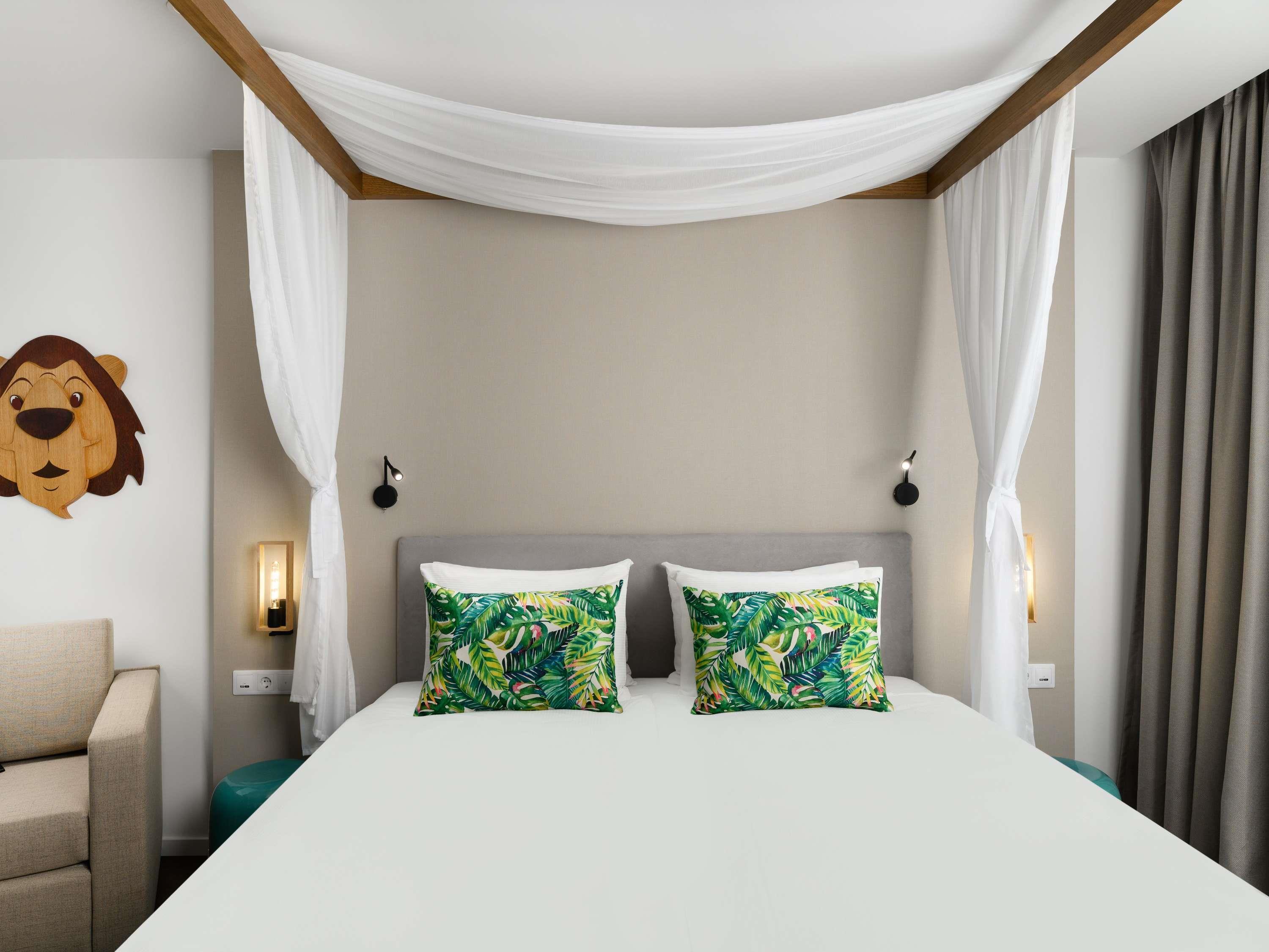 Double King Size Bed