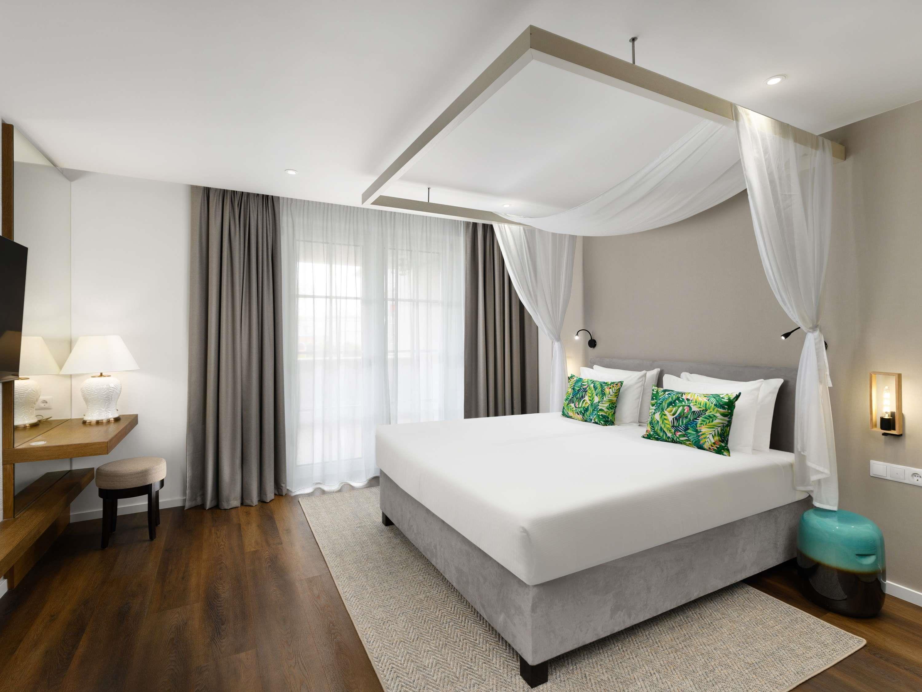 Junior Suite Superior King Bed