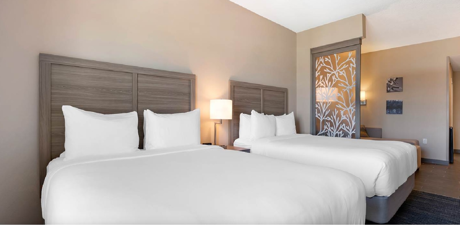 Suite Queen Size Bed