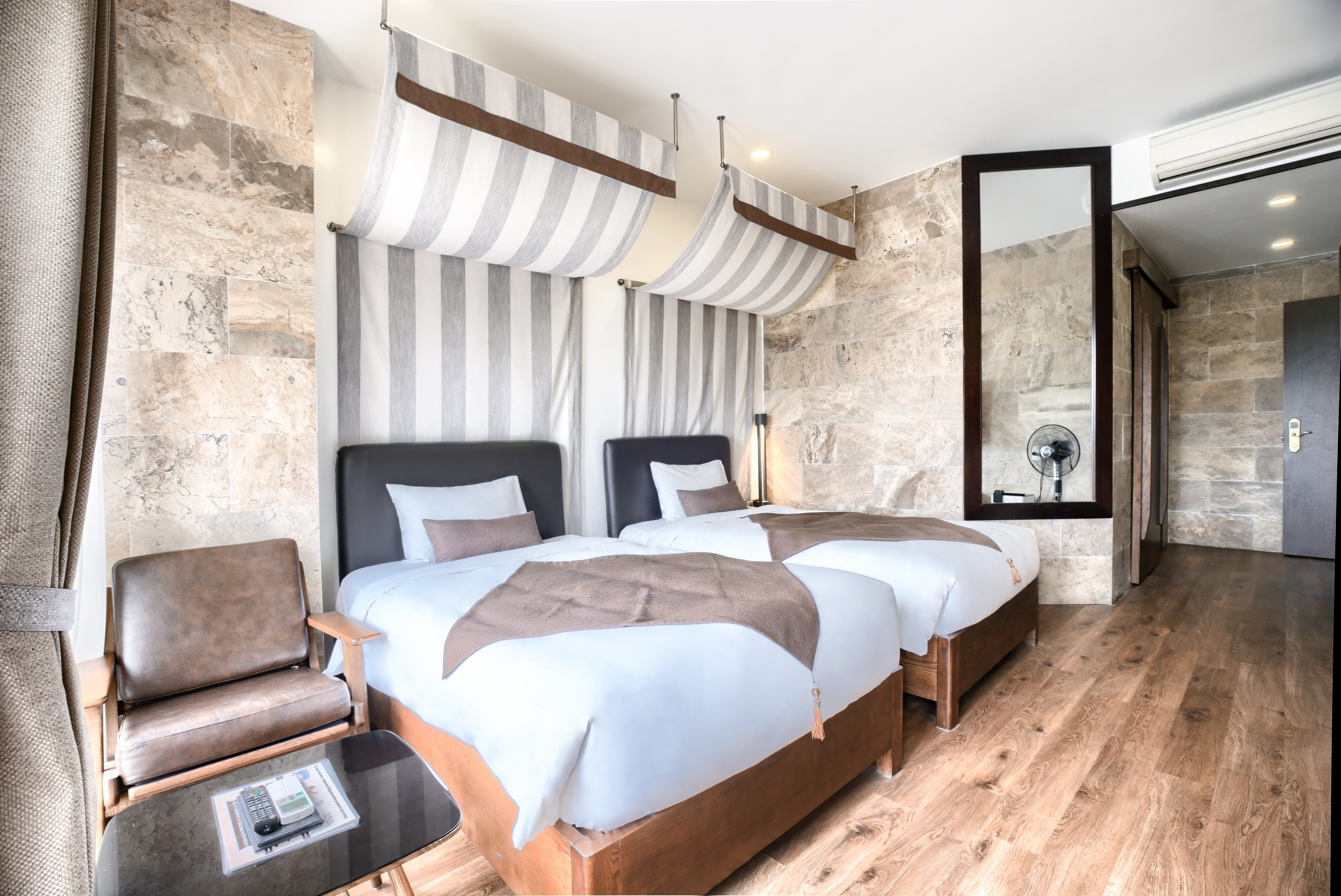 Twin Deluxe Two Beds