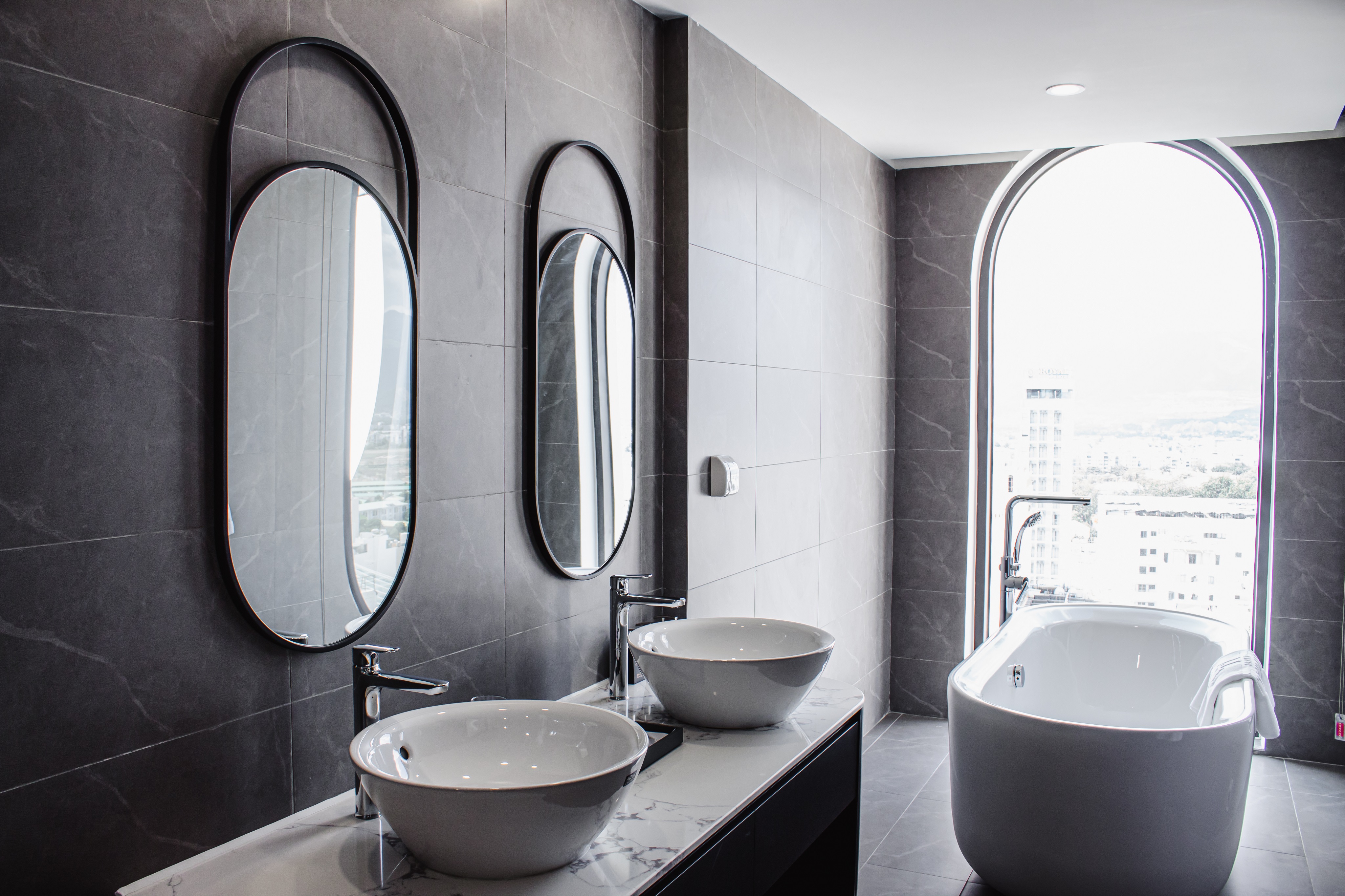 Double Deluxe One Bed