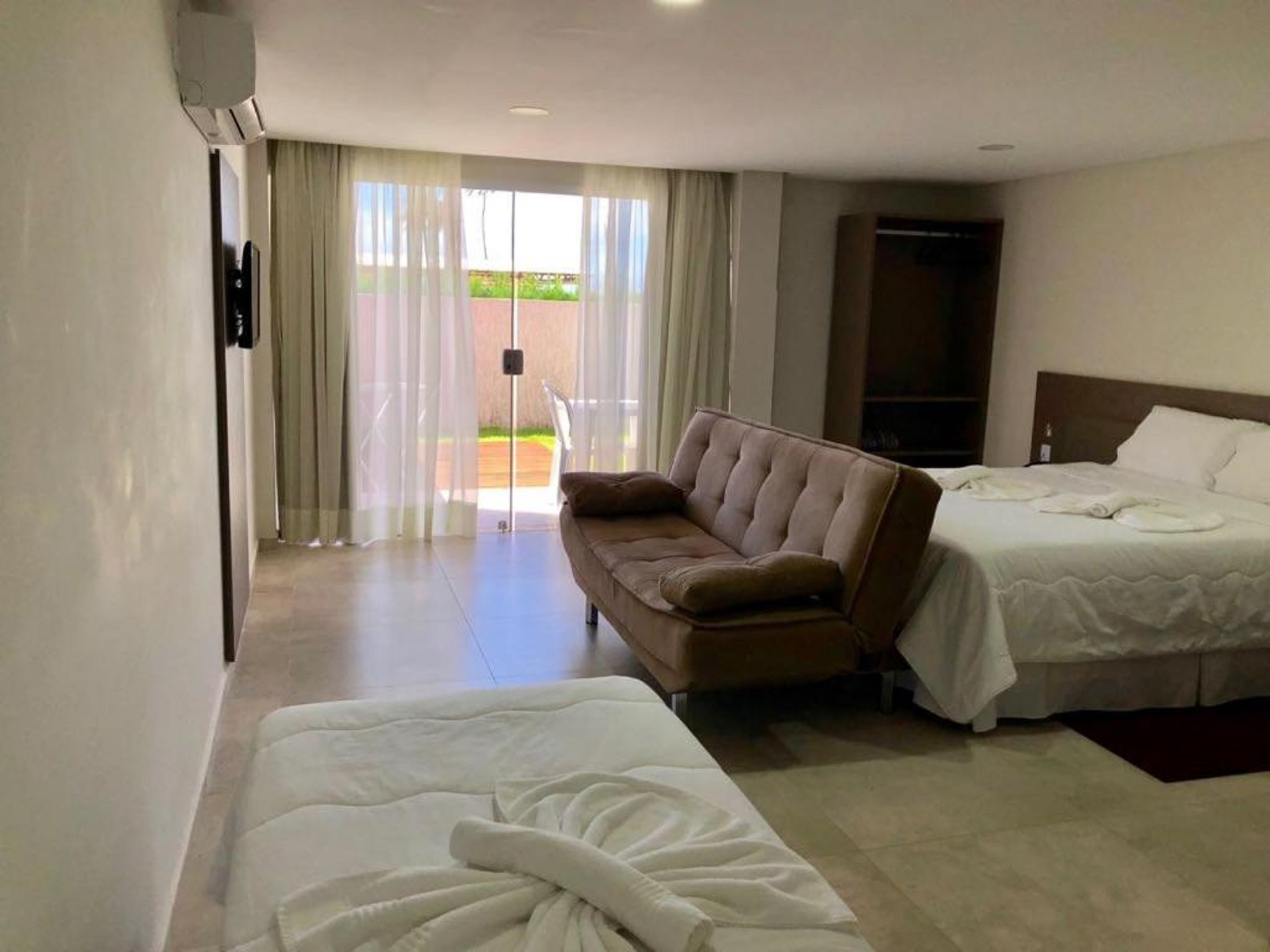 Suite Capacity 2