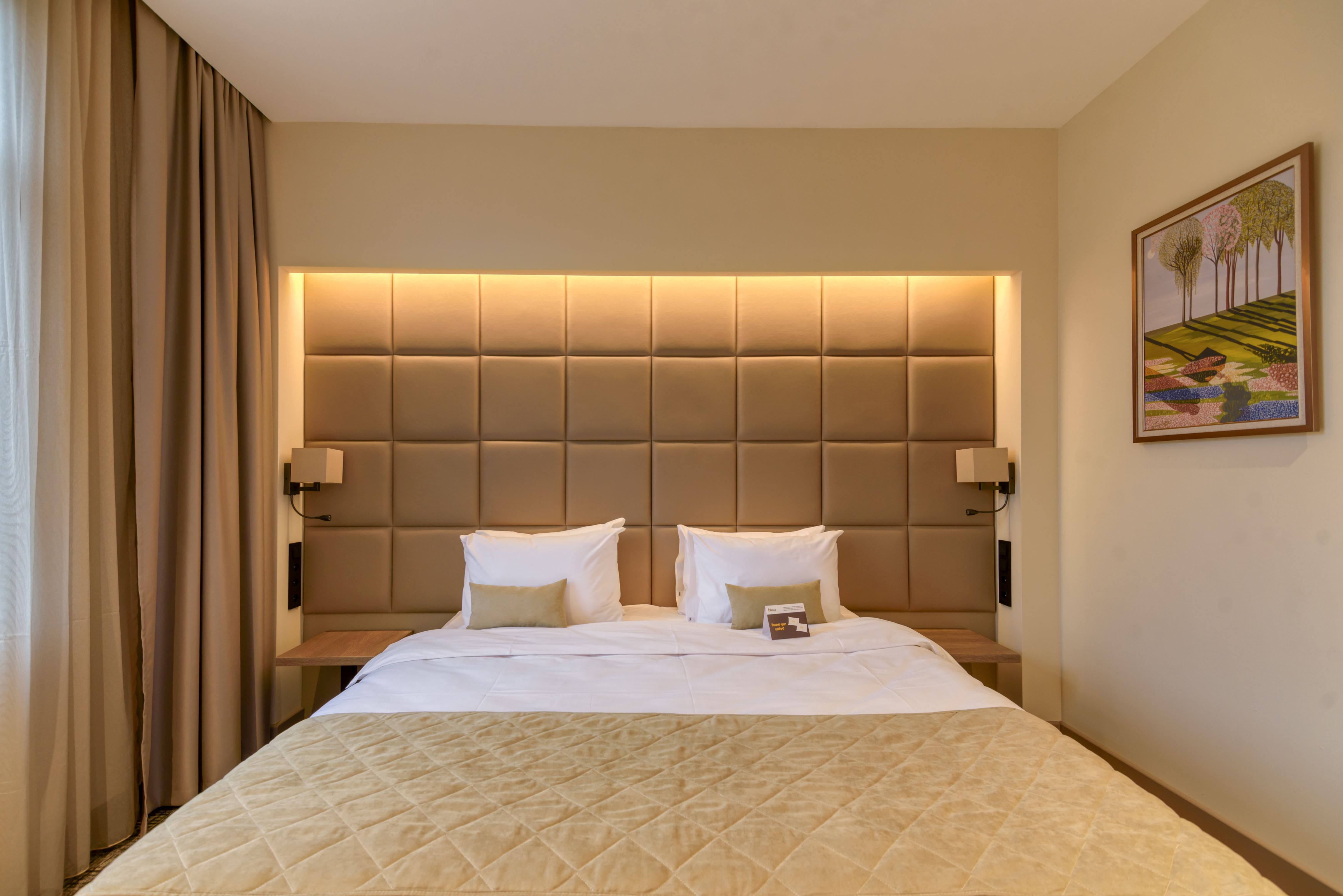 Double King Bed One Bedroom 