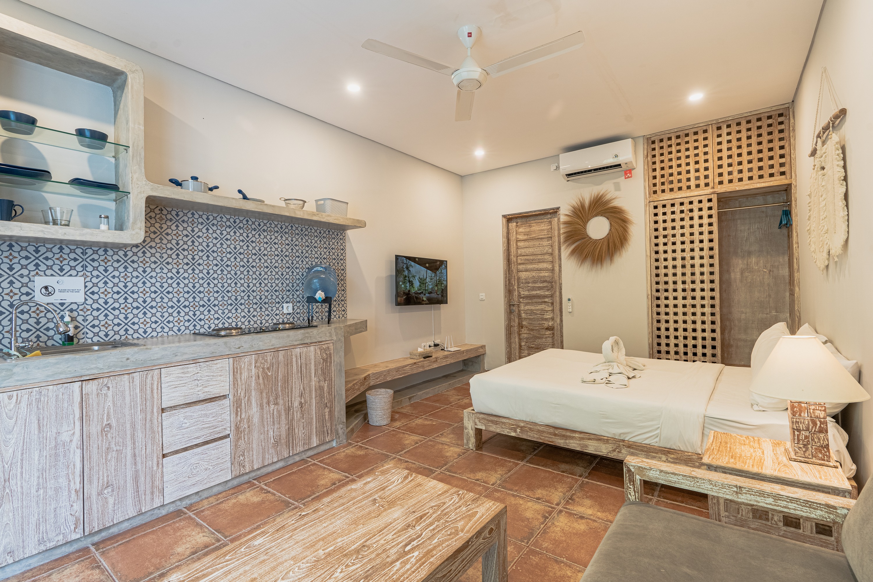 Suite with Kitchenette