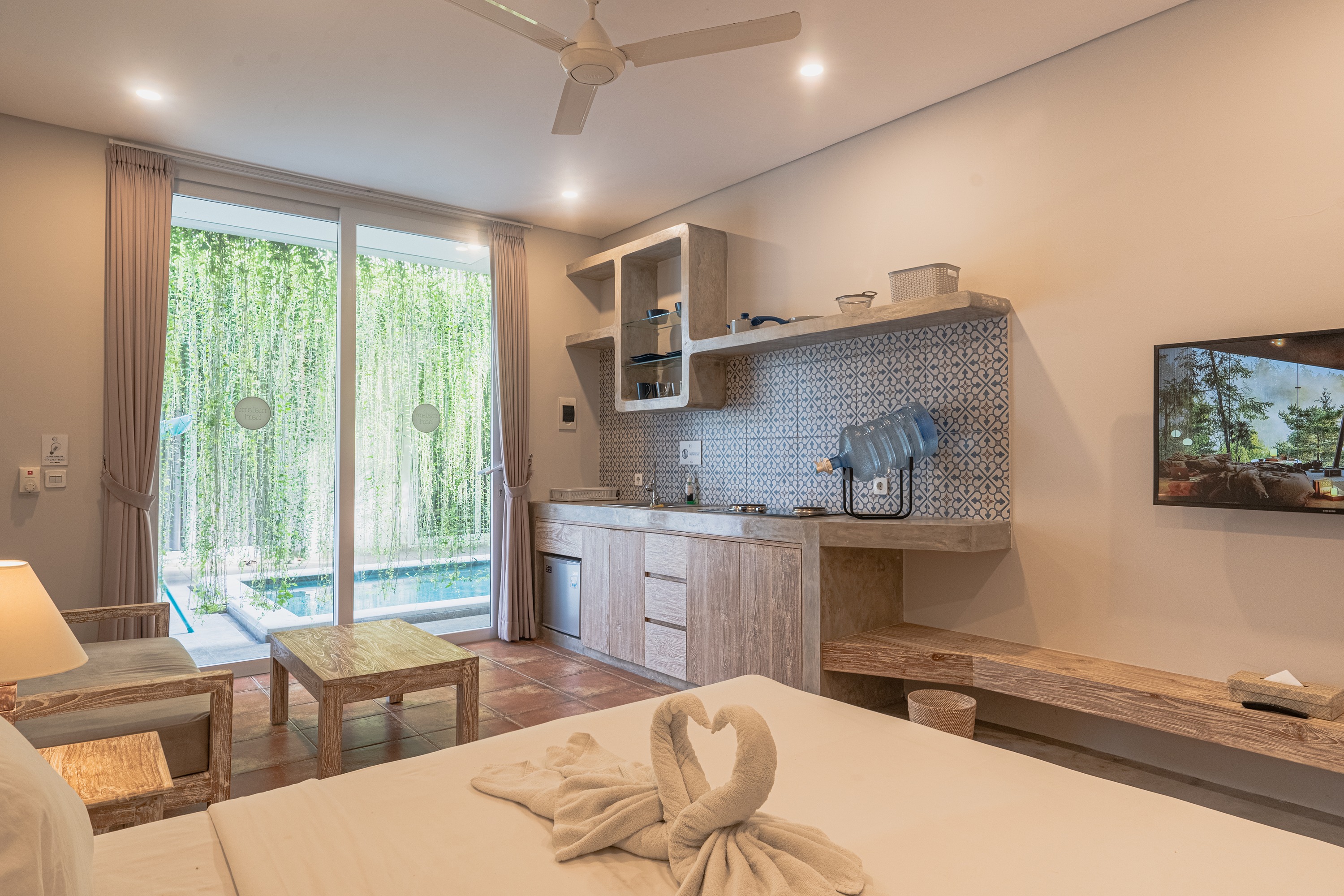 Suite with Kitchenette