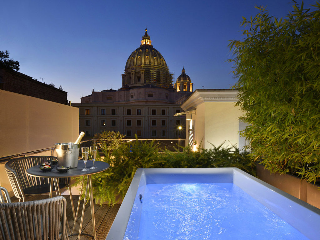 Junior Suite with Jacuzzi with Views