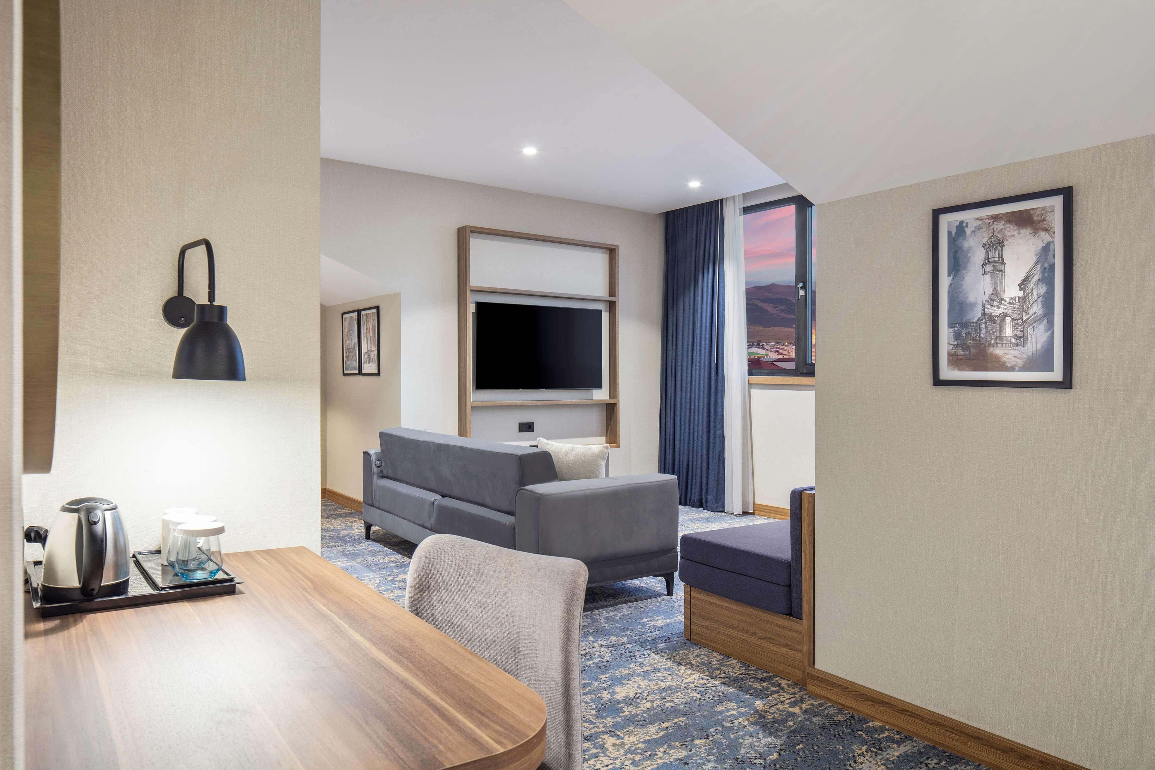 Junior Suite Mountain View