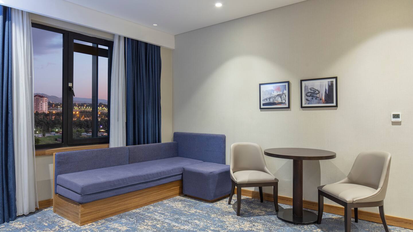 Junior Suite King Size Bed